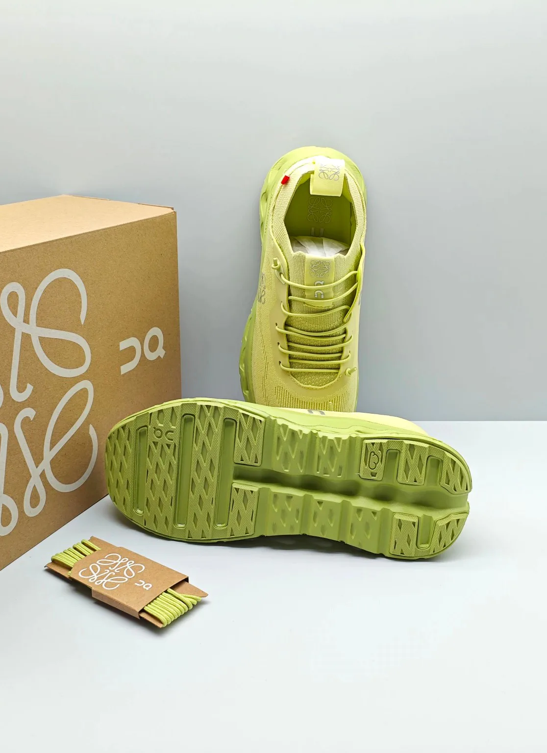 Кроссовки Женские Loewe 13193973