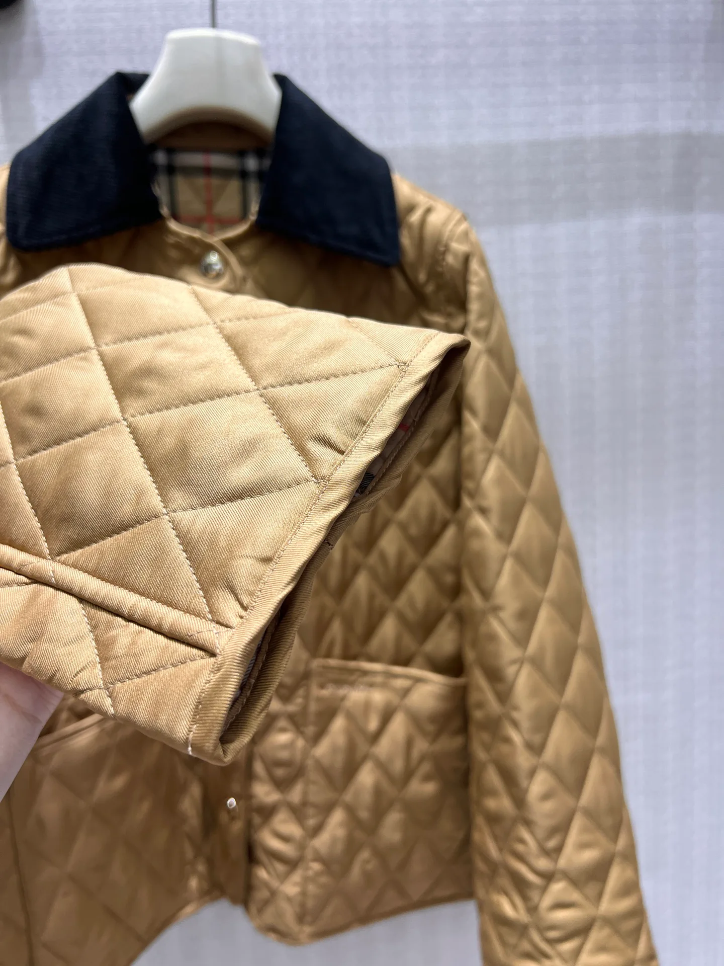 Куртки И Пуховики Женские Burberry 18094605