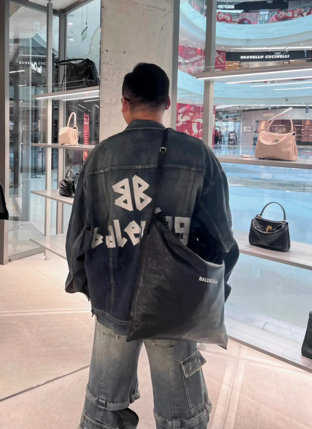 Куртки И Пуховики Мужские Balenciaga 10983753