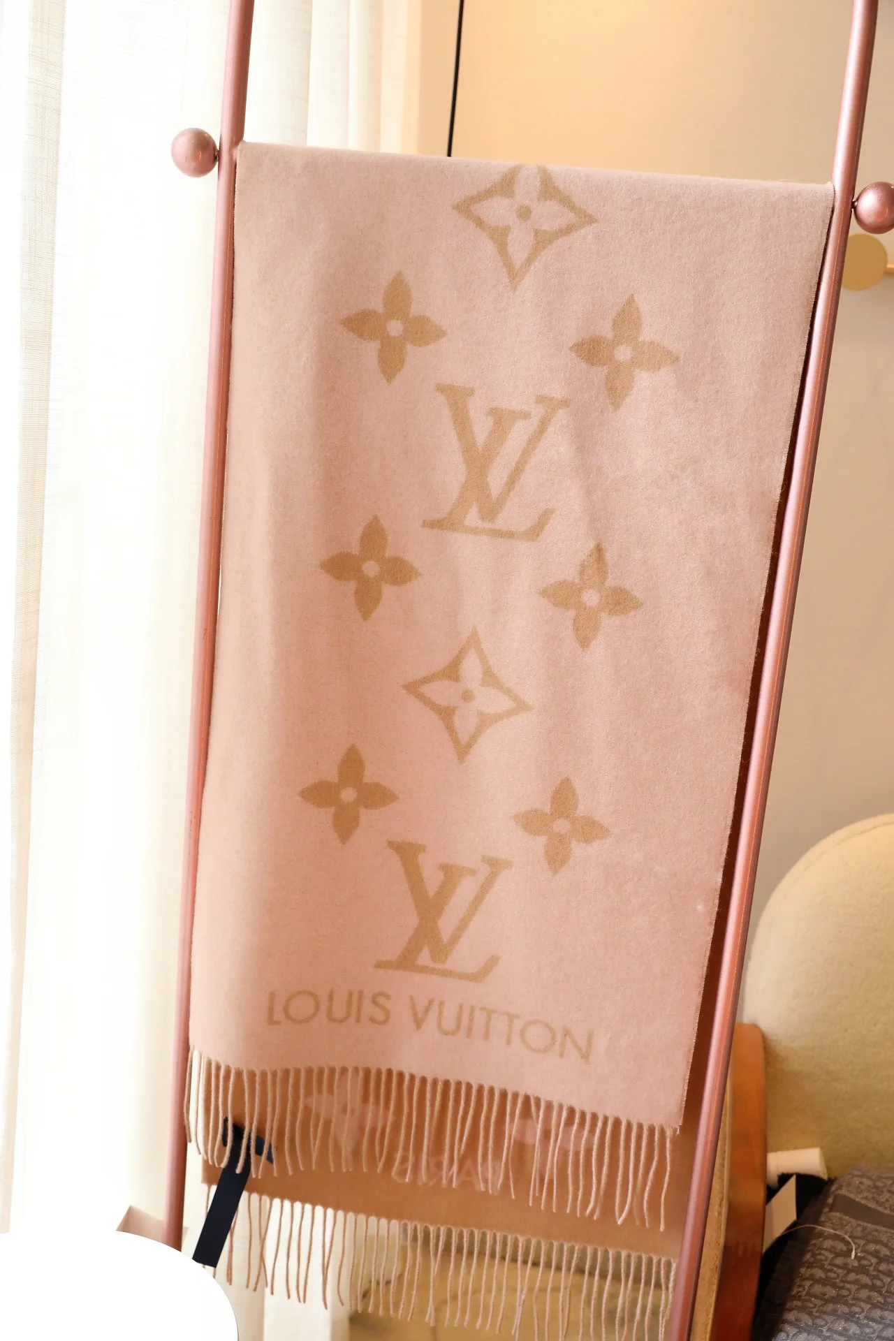 Шарфы Louis Vuitton 5396911