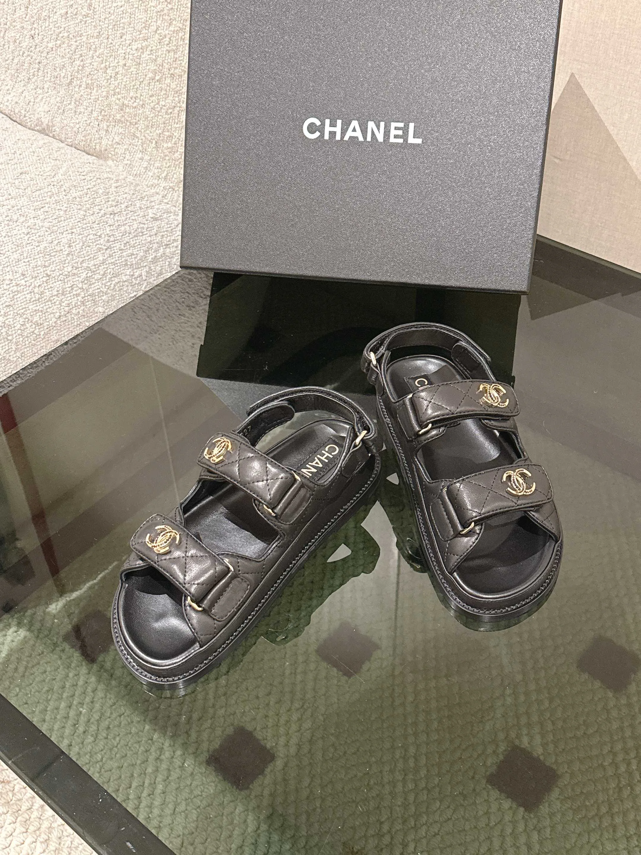 Сандалии Женские Chanel 11353690