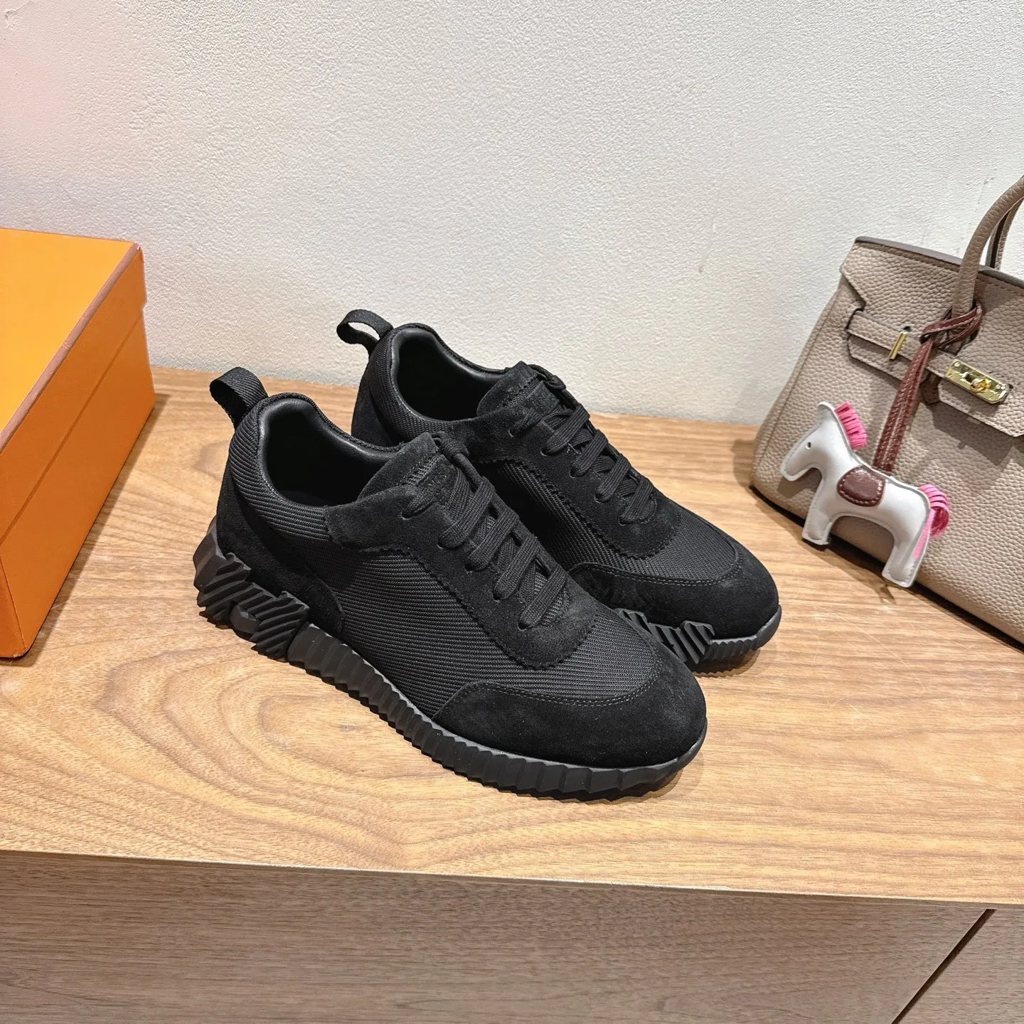 Кроссовки Женские Hermes 18729702