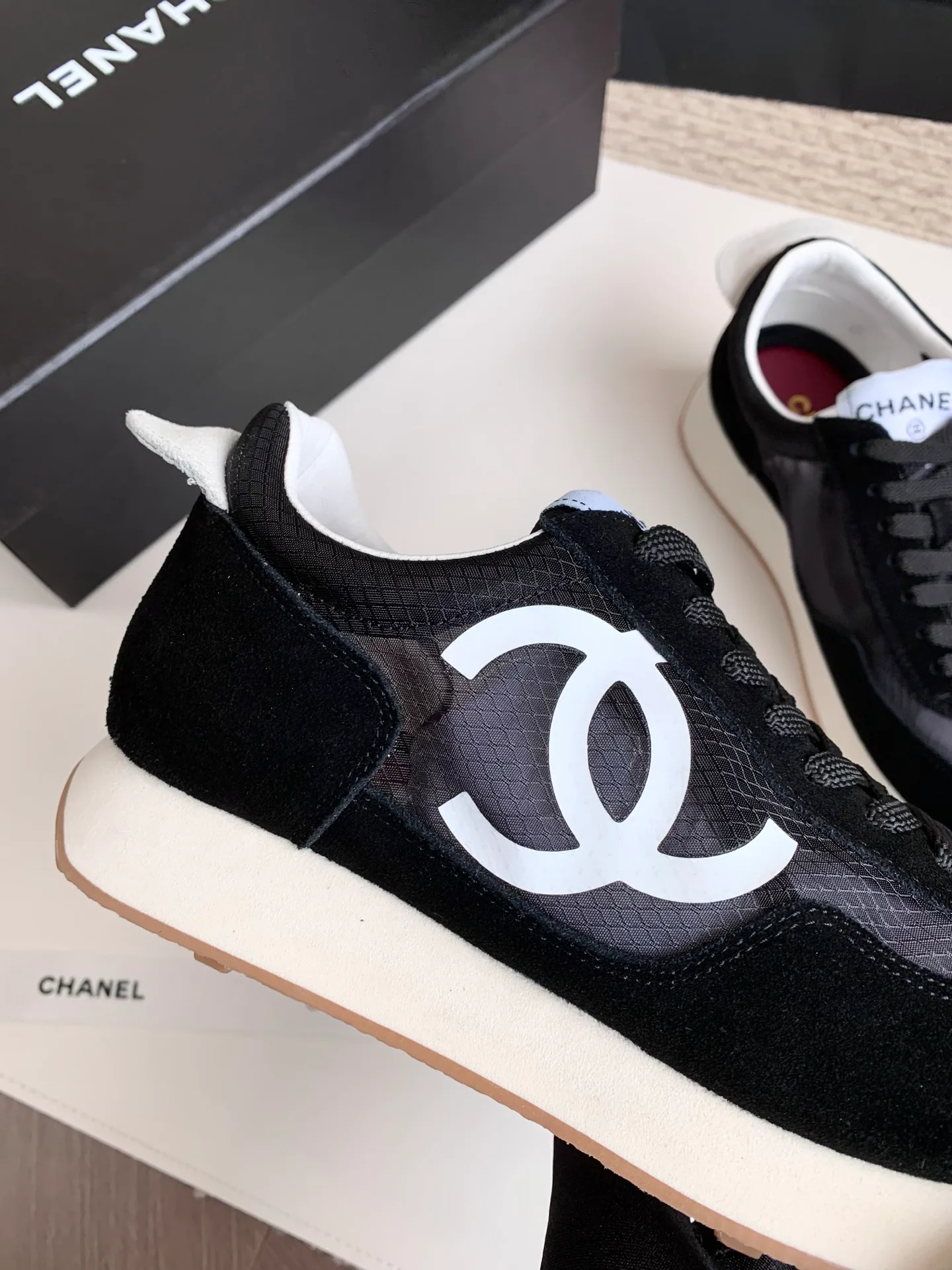 Кроссовки Женские Chanel 11330230
