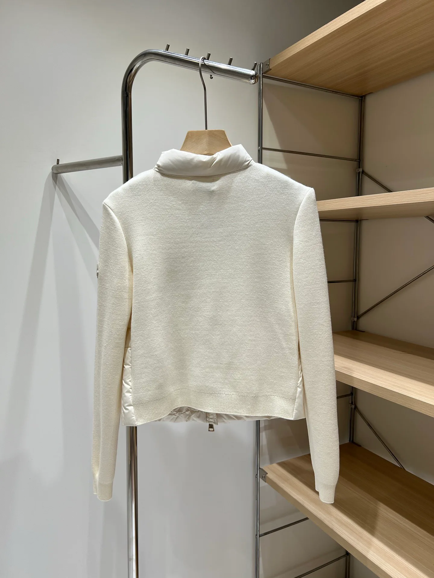 Куртки И Пуховики Женские Moncler 18106076