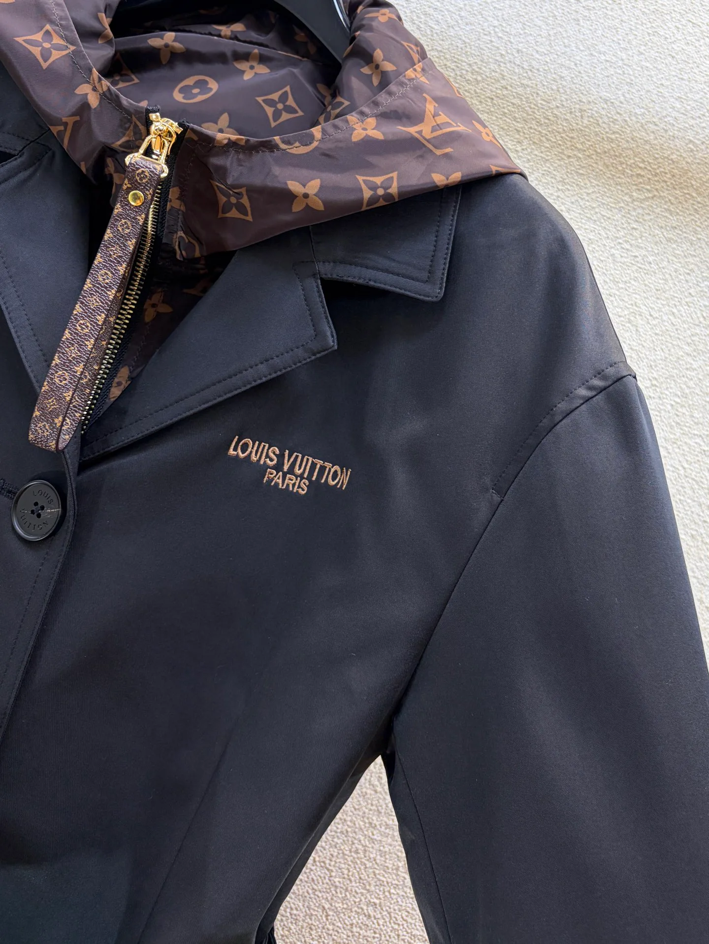 Тренчи Женские Louis Vuitton 18506586
