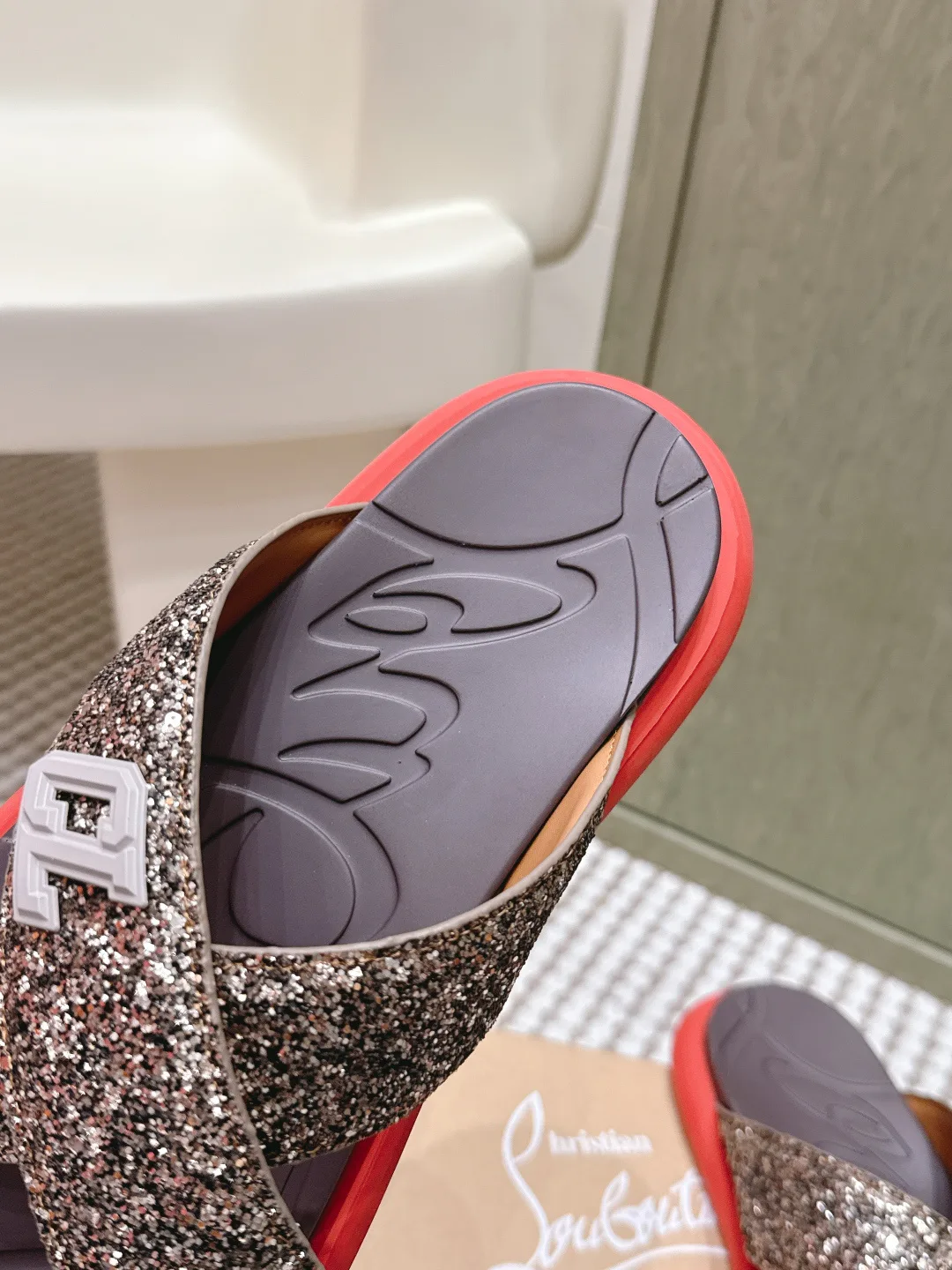 Шлепанцы Мужские Christian Louboutin 488301