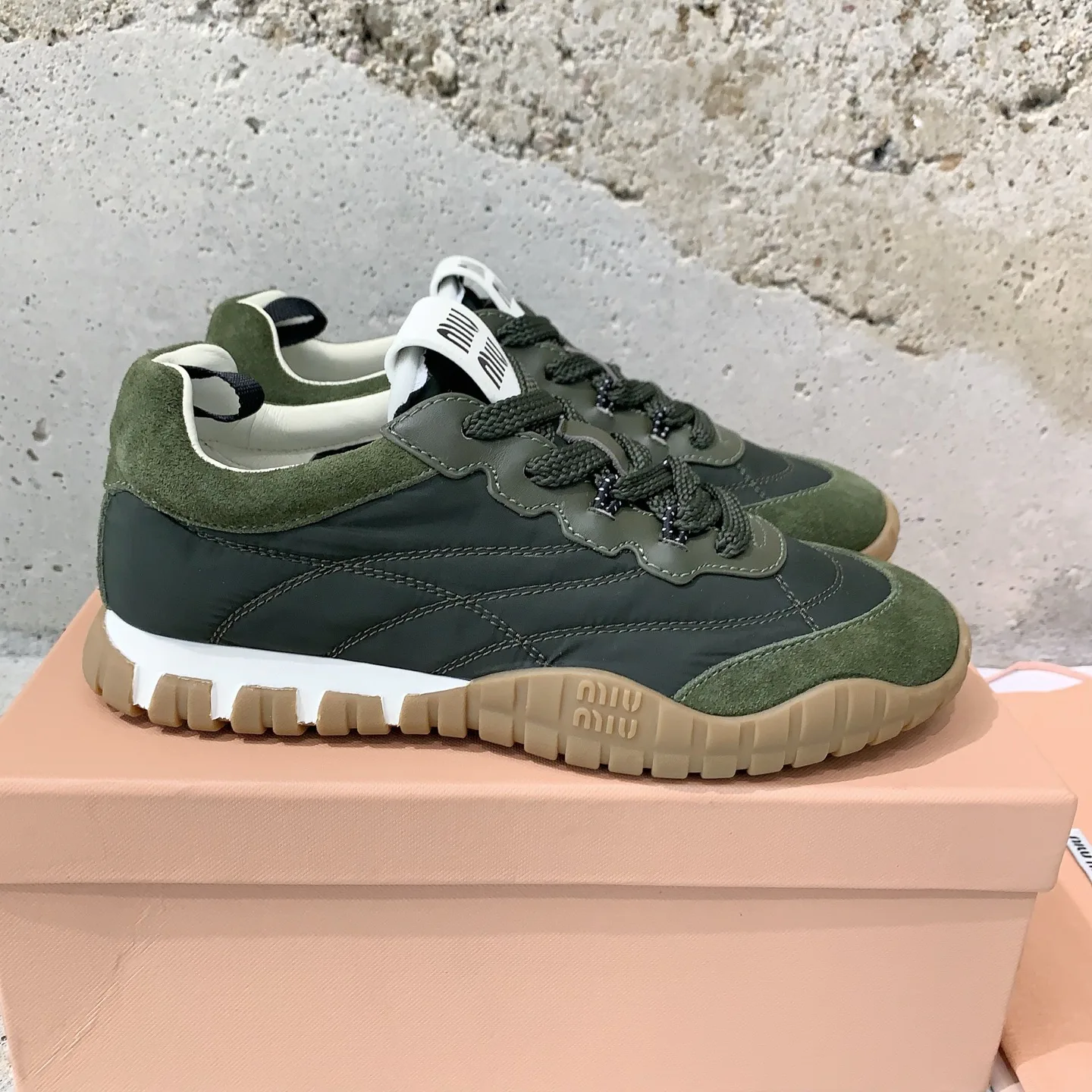 Кроссовки Женские Miu Miu 25456