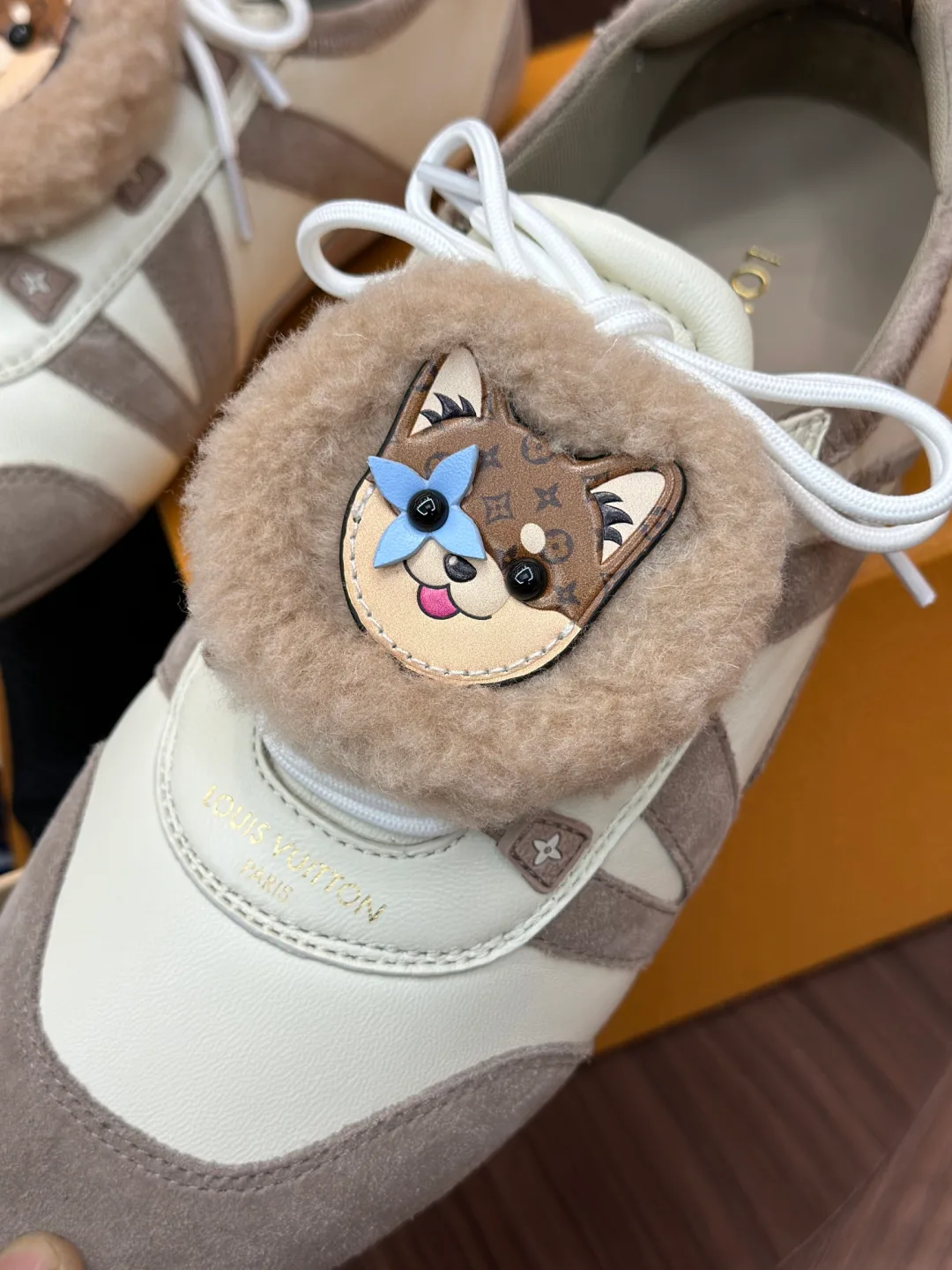 Кроссовки Женские Louis Vuitton 19480016