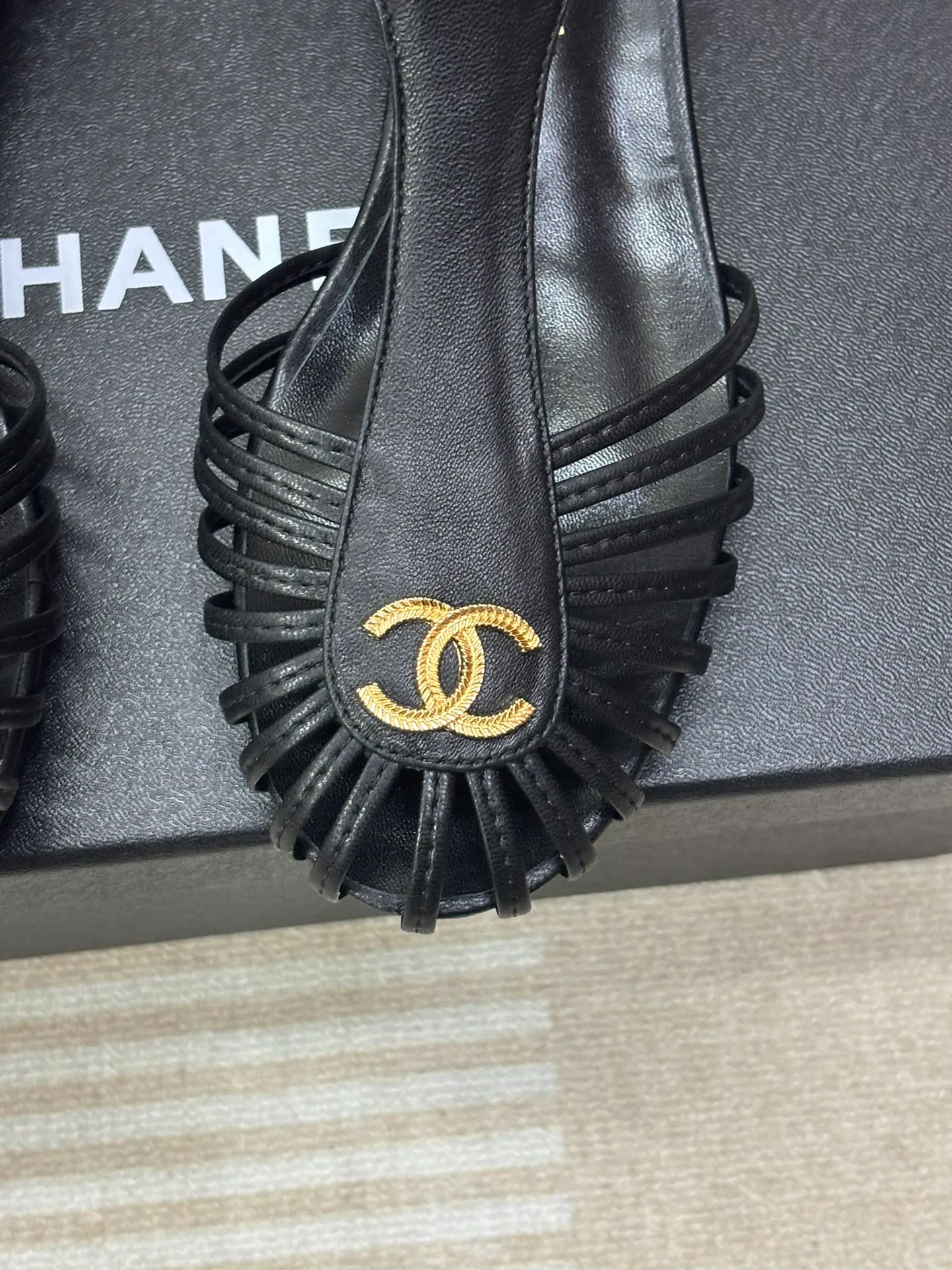 Сандалии Женские Chanel 5749703