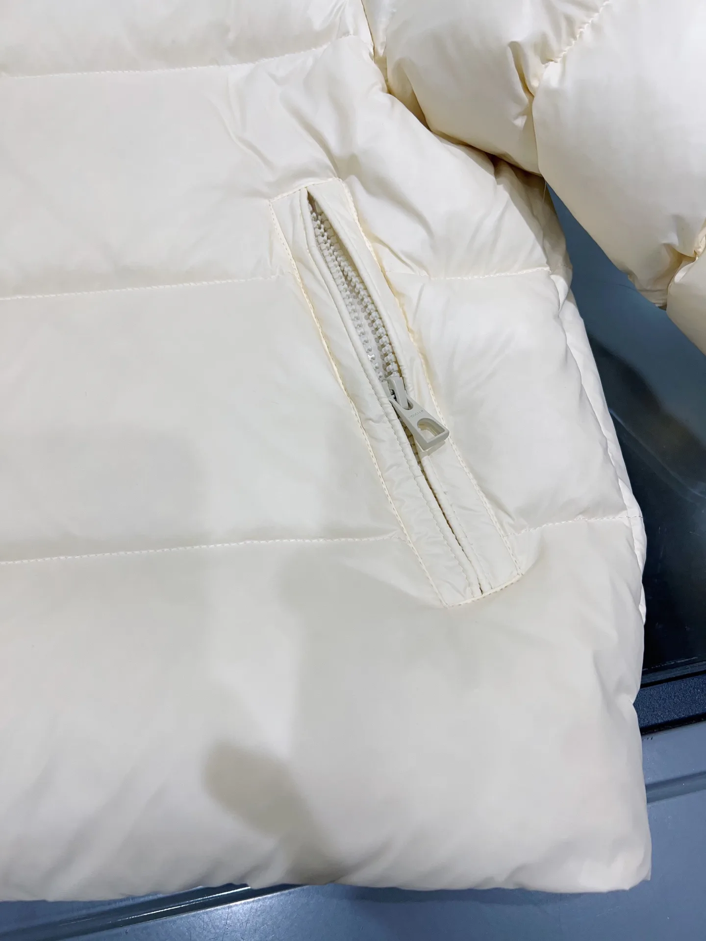 Куртки И Пуховики Женские Moncler 18368424