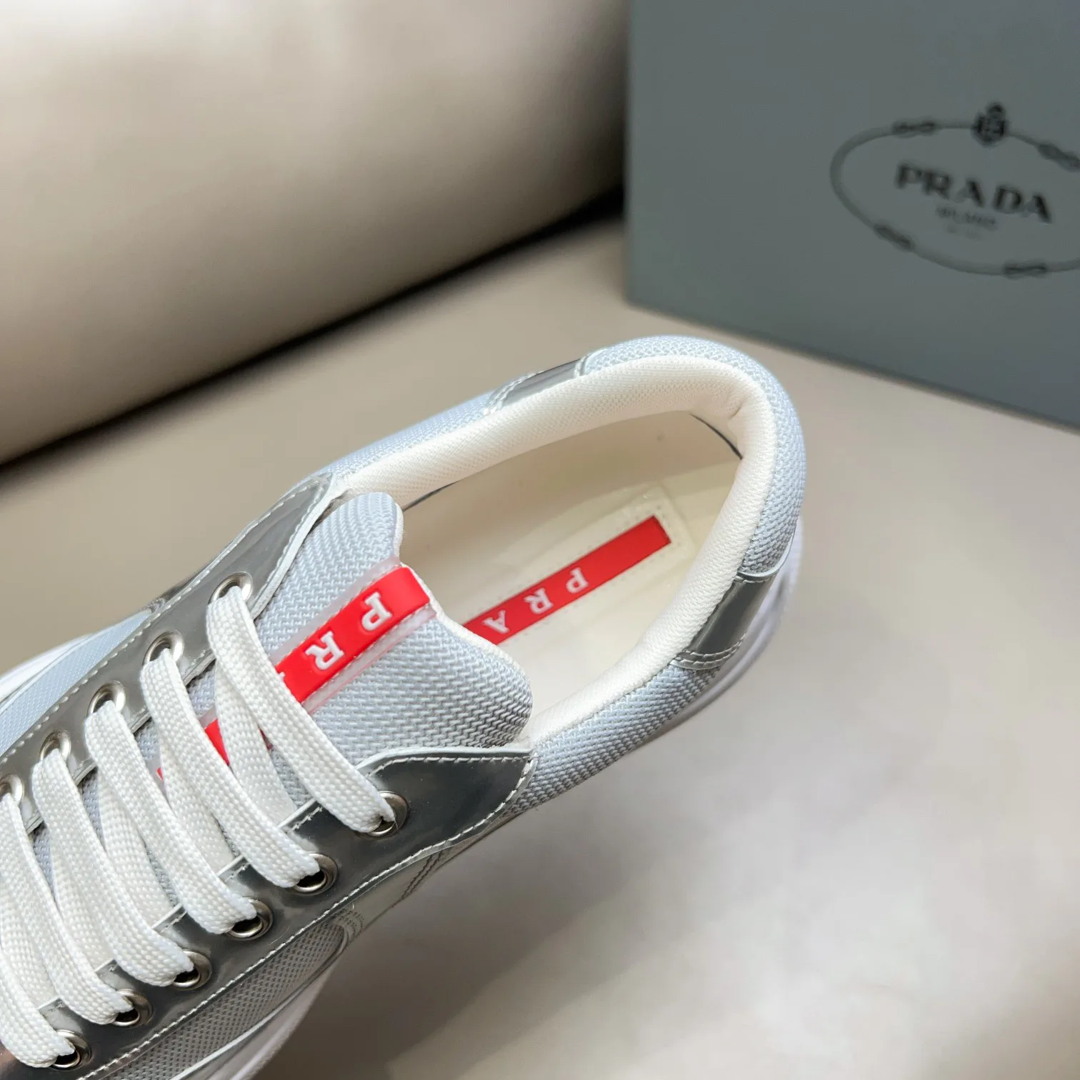 Кроссовки Женские Prada 17636250