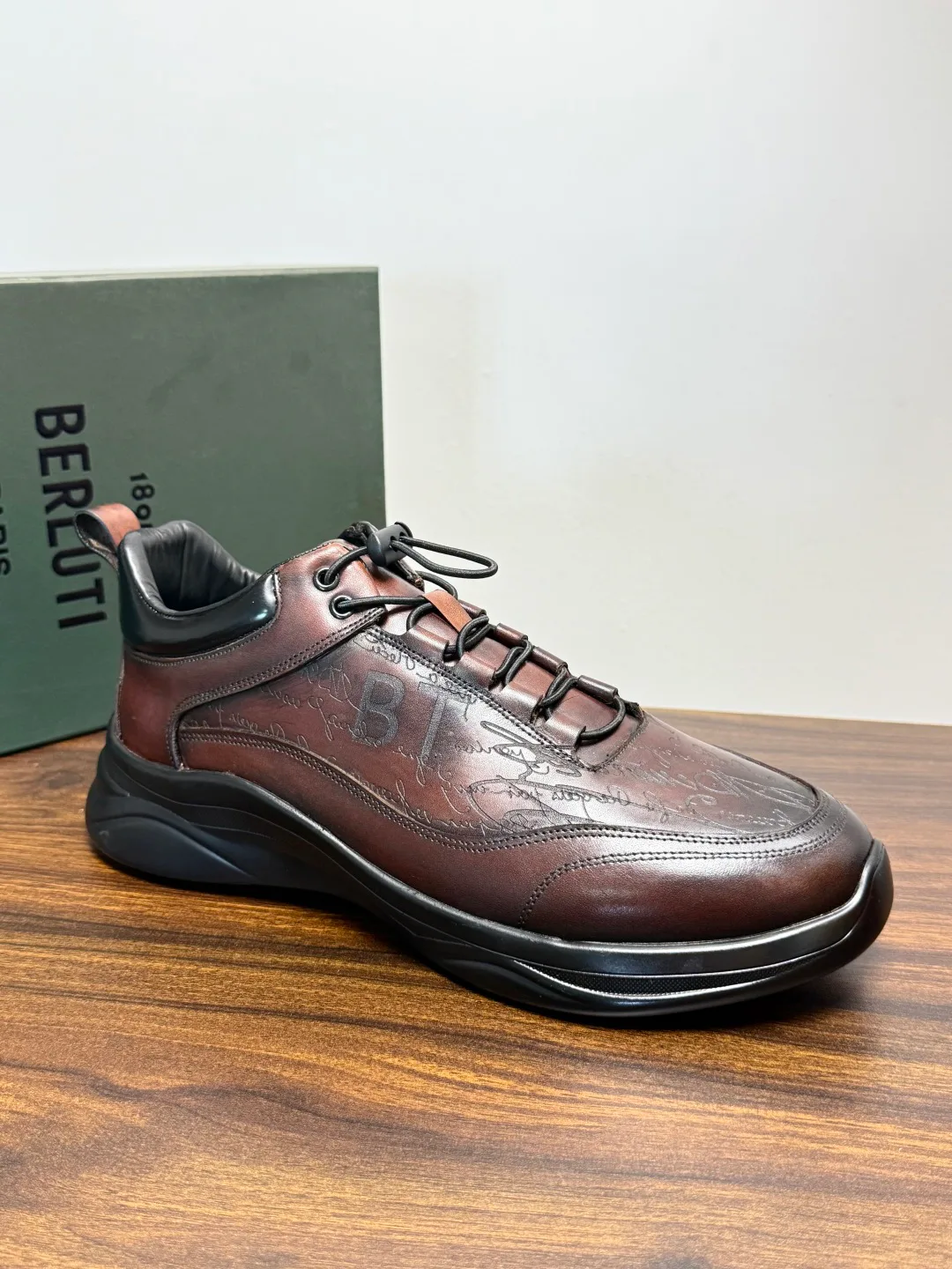 Кроссовки Мужские Berluti 19089391