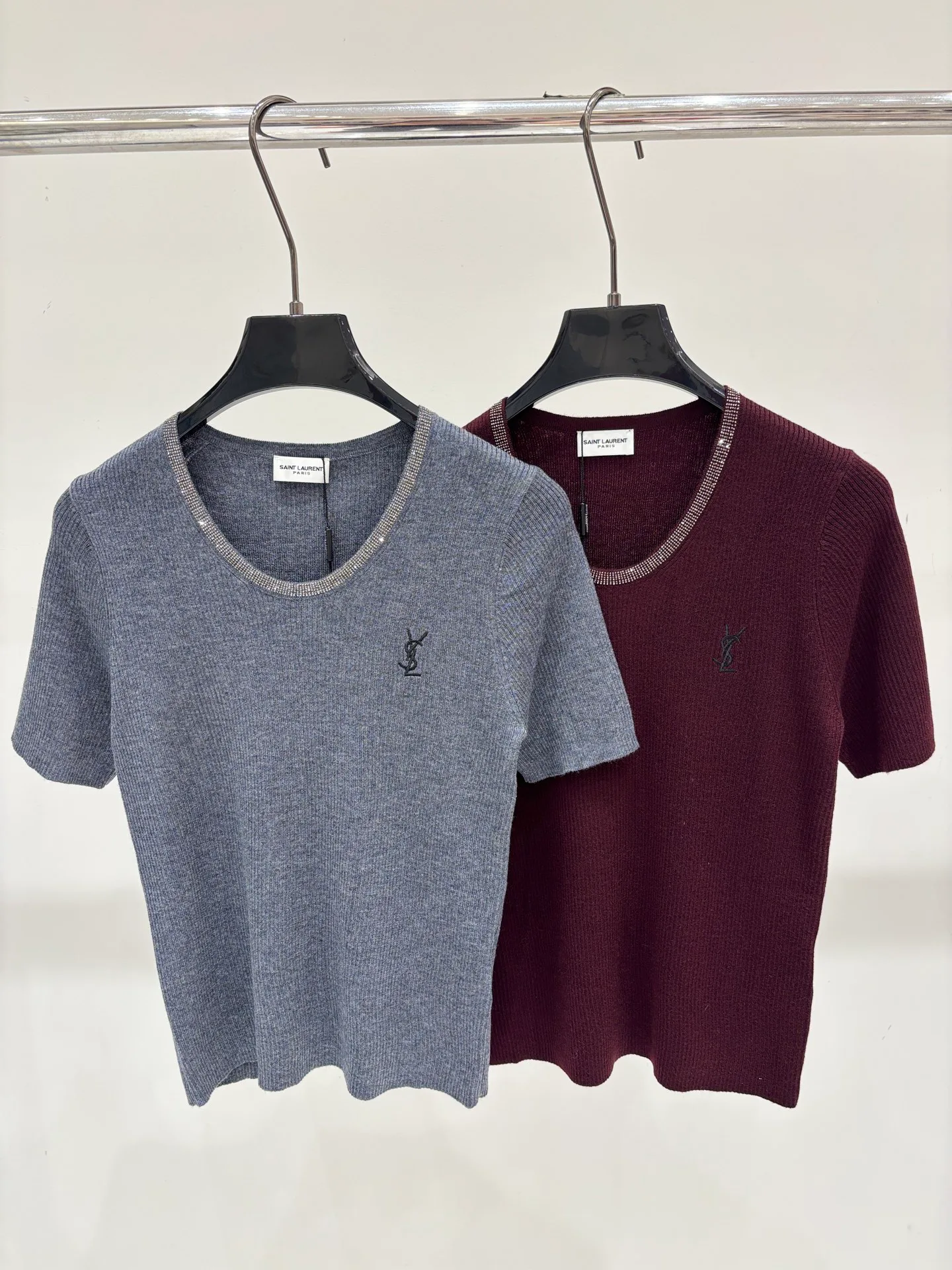Футболки Женские Saint Laurent 18779077