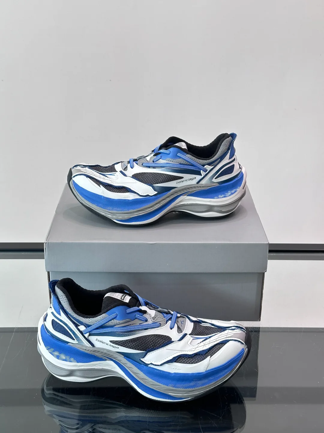 Кроссовки Женские Balenciaga 17604122