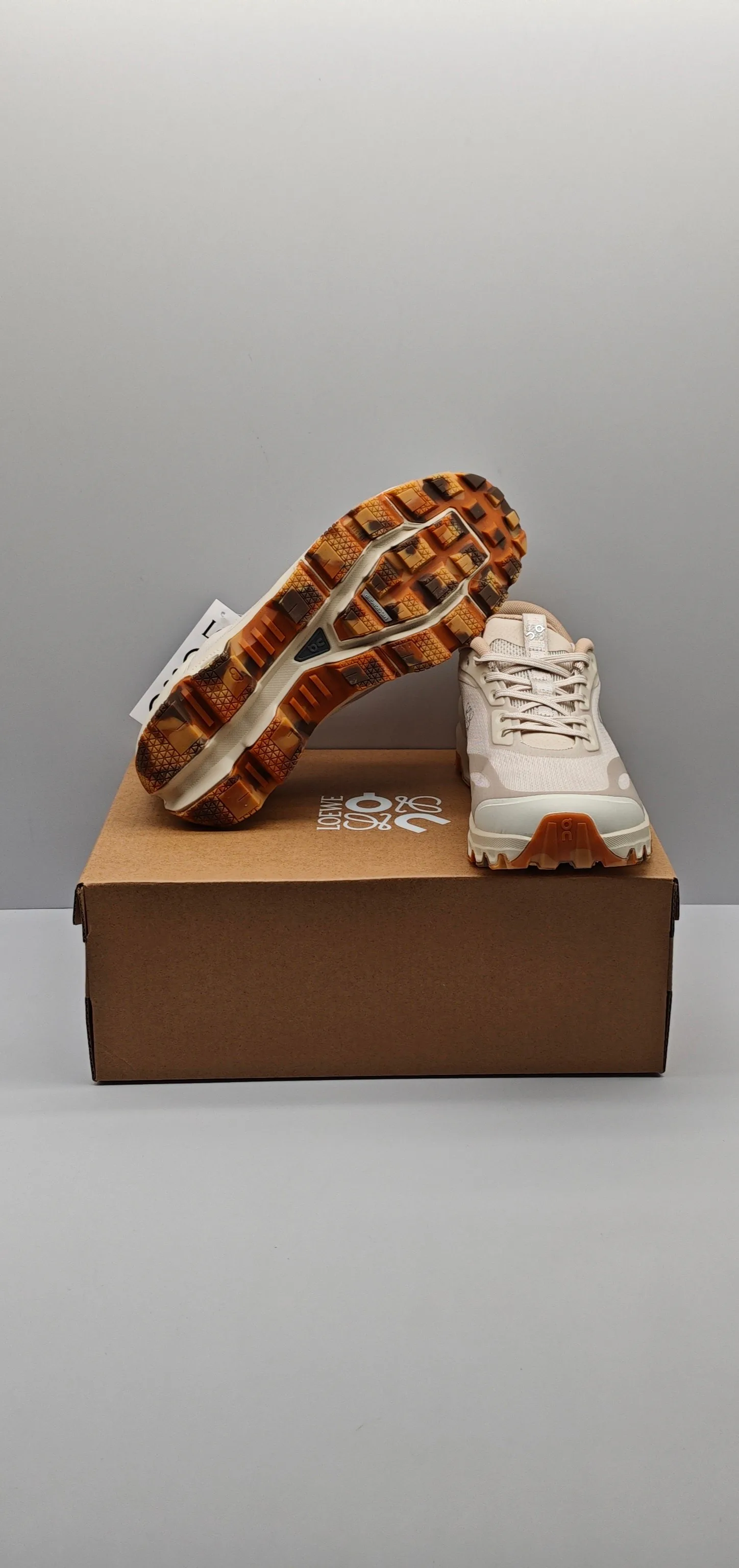 Кроссовки Женские Loewe 13193861