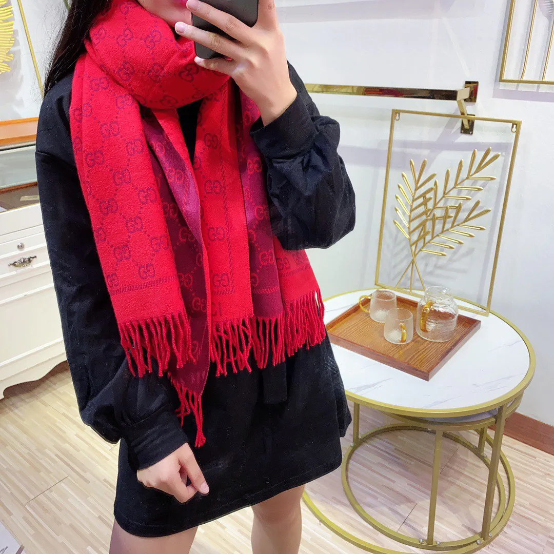Шарфы Gucci 18291468