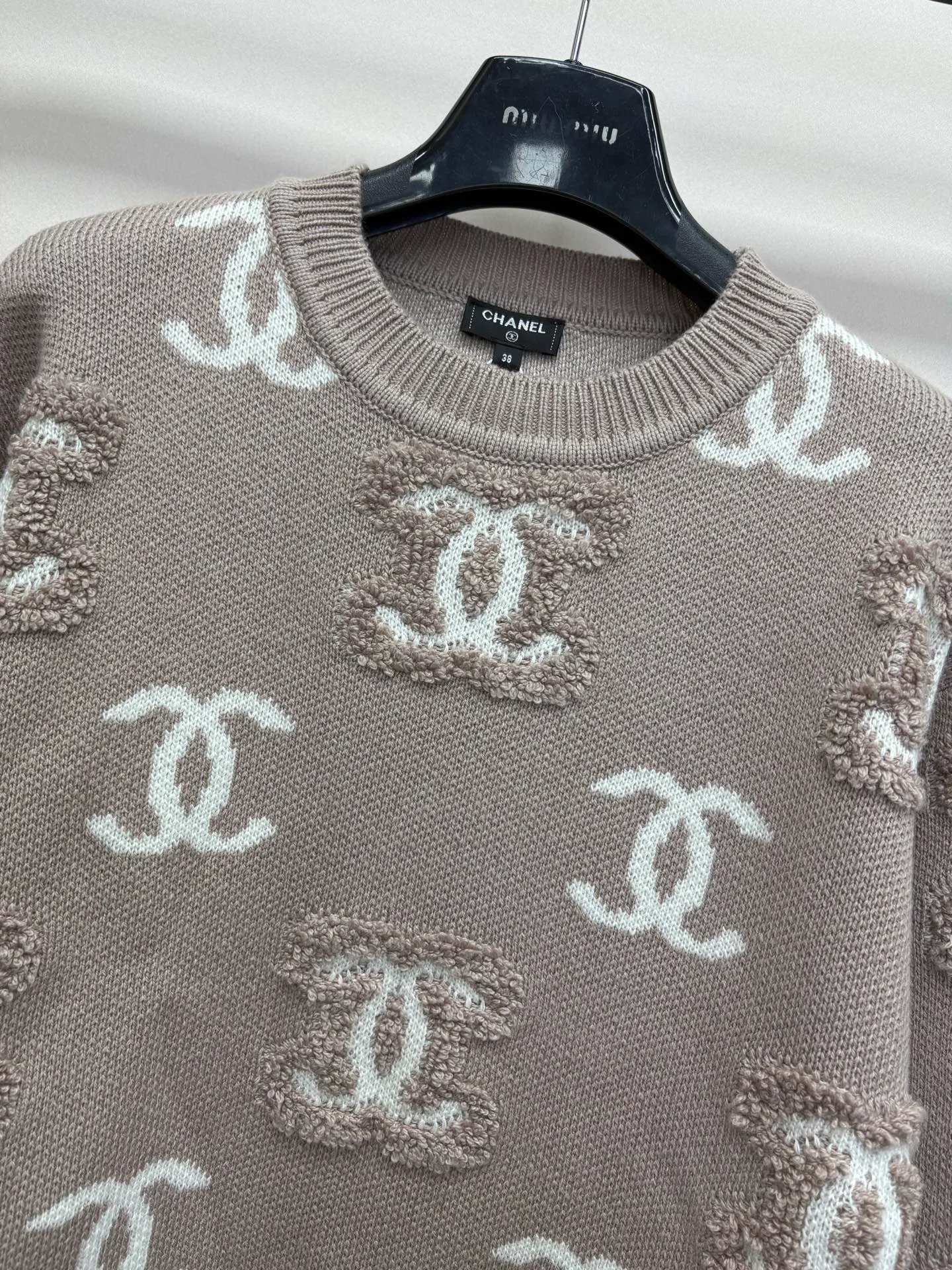 Джемперы И Свитеры Женские Chanel 17696329