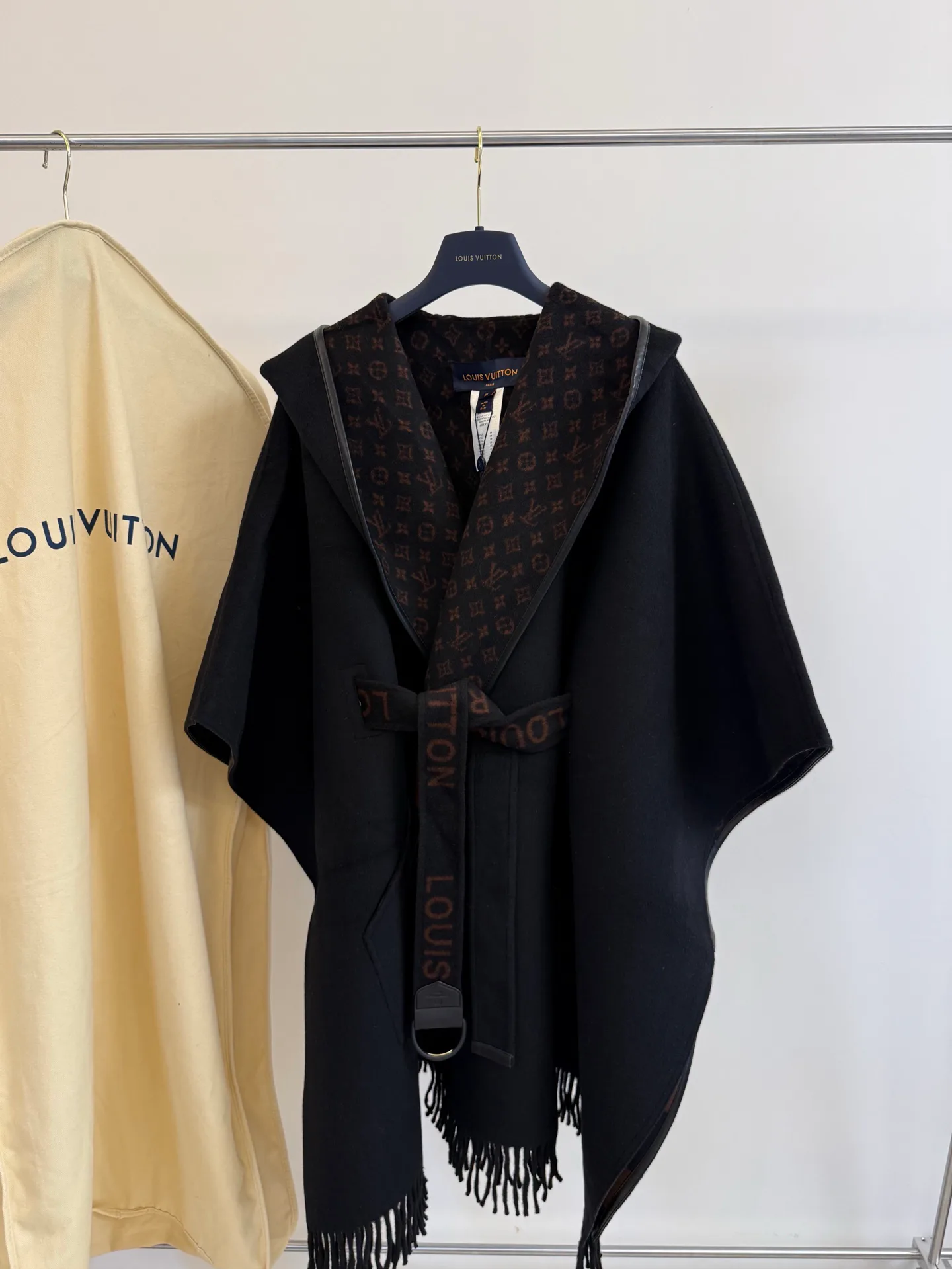Пальто Женские Louis Vuitton 18601489