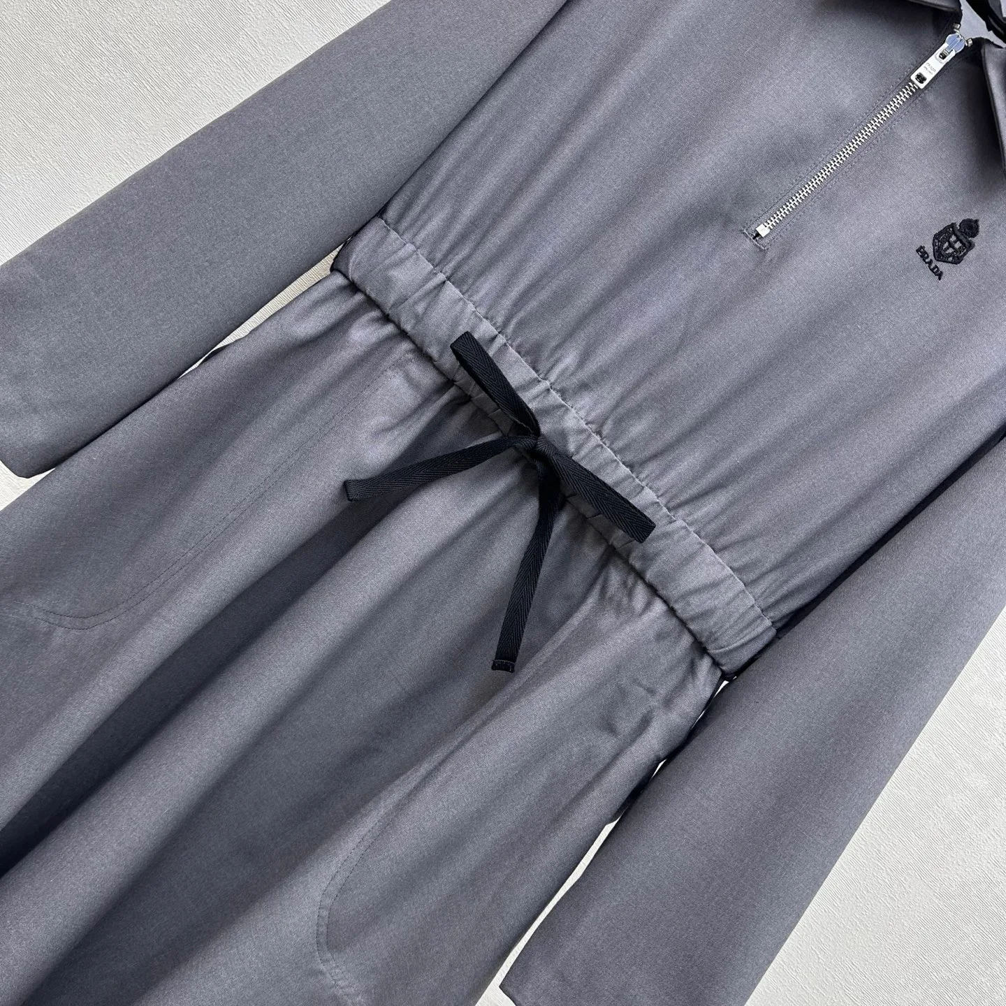 Платья Женские Prada 18327917