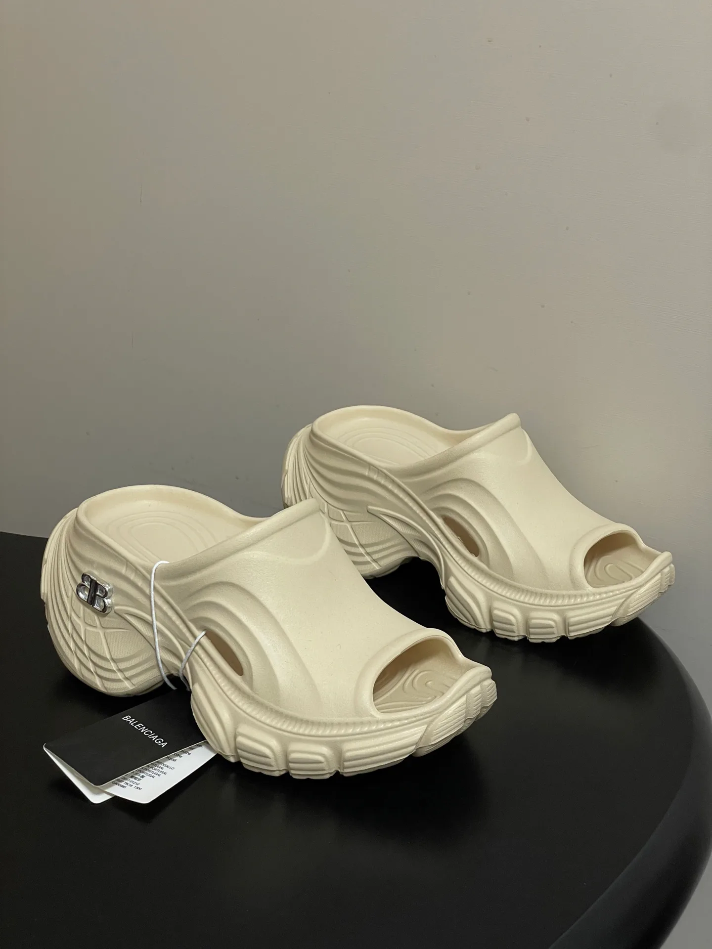 Шлепанцы Женские Balenciaga 12958230