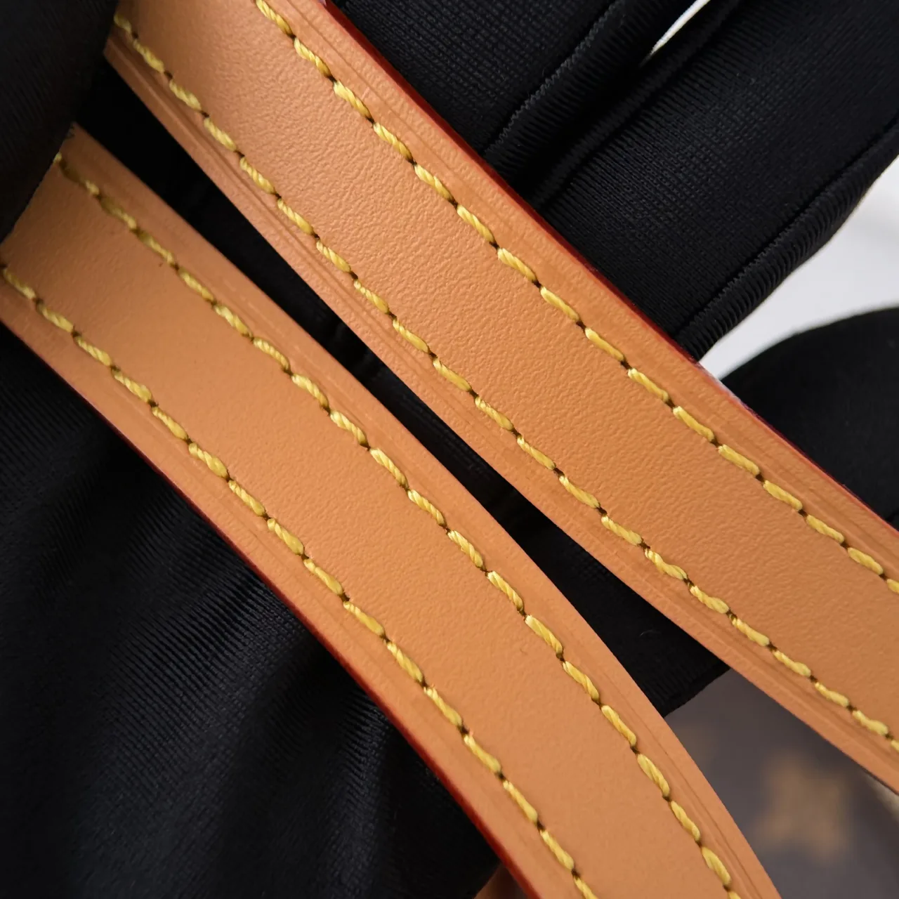Классические Сумки Женские Louis Vuitton 17973920