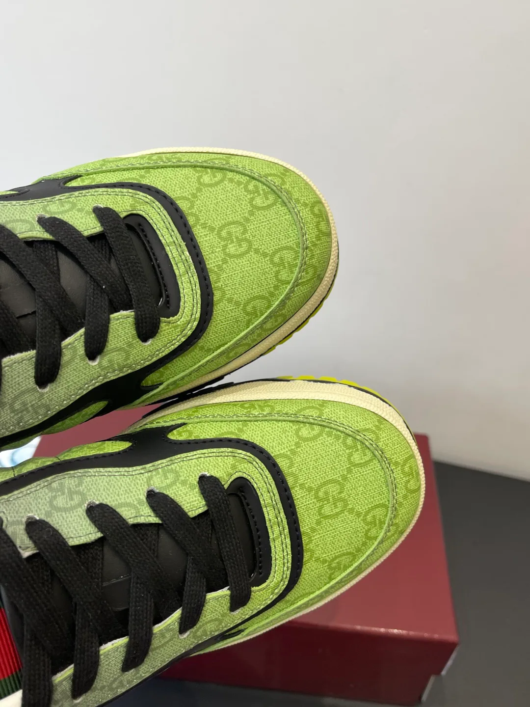 Кроссовки Женские Gucci 1088215