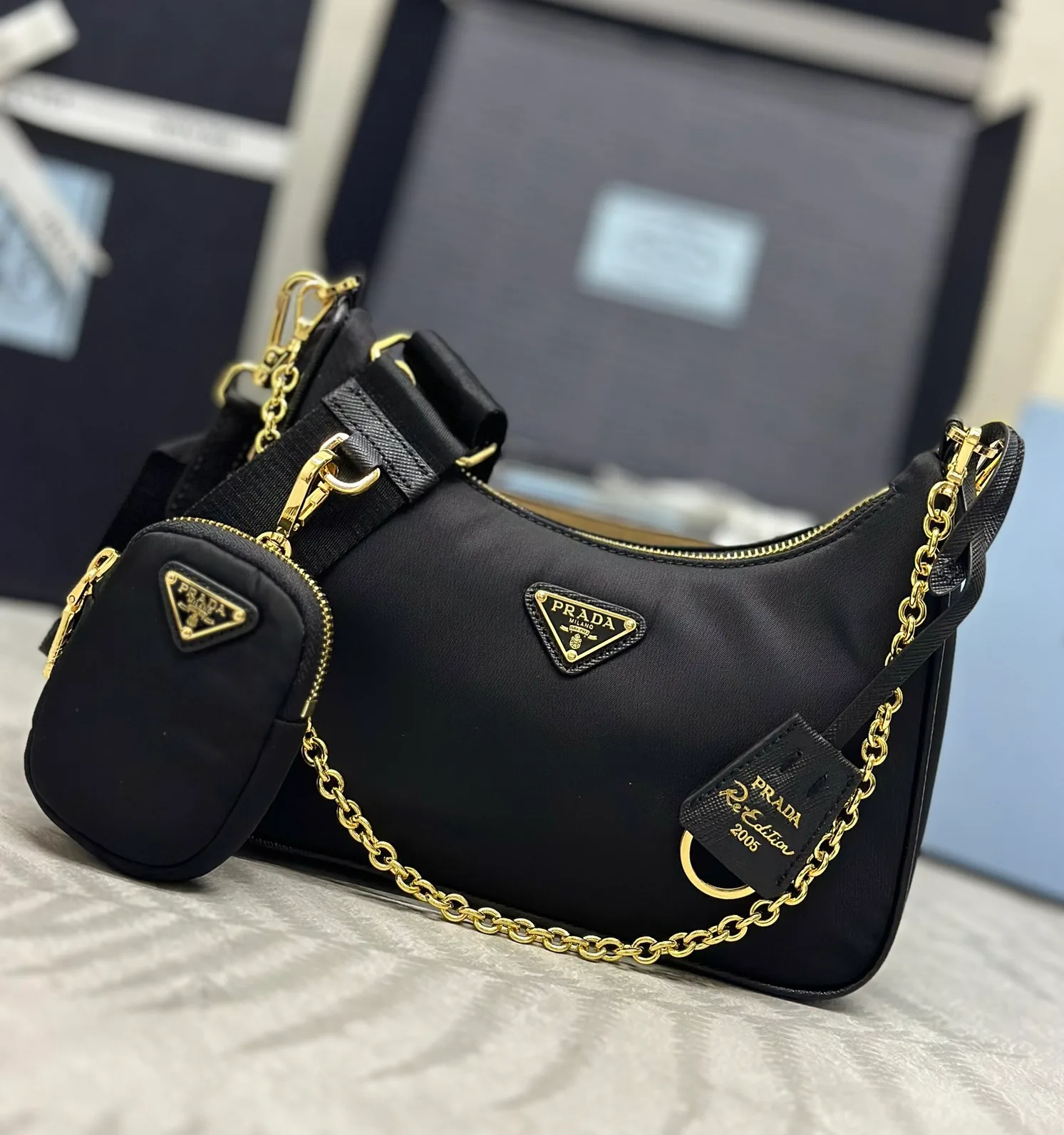 Сумки На Ремне Женские Prada 11627359