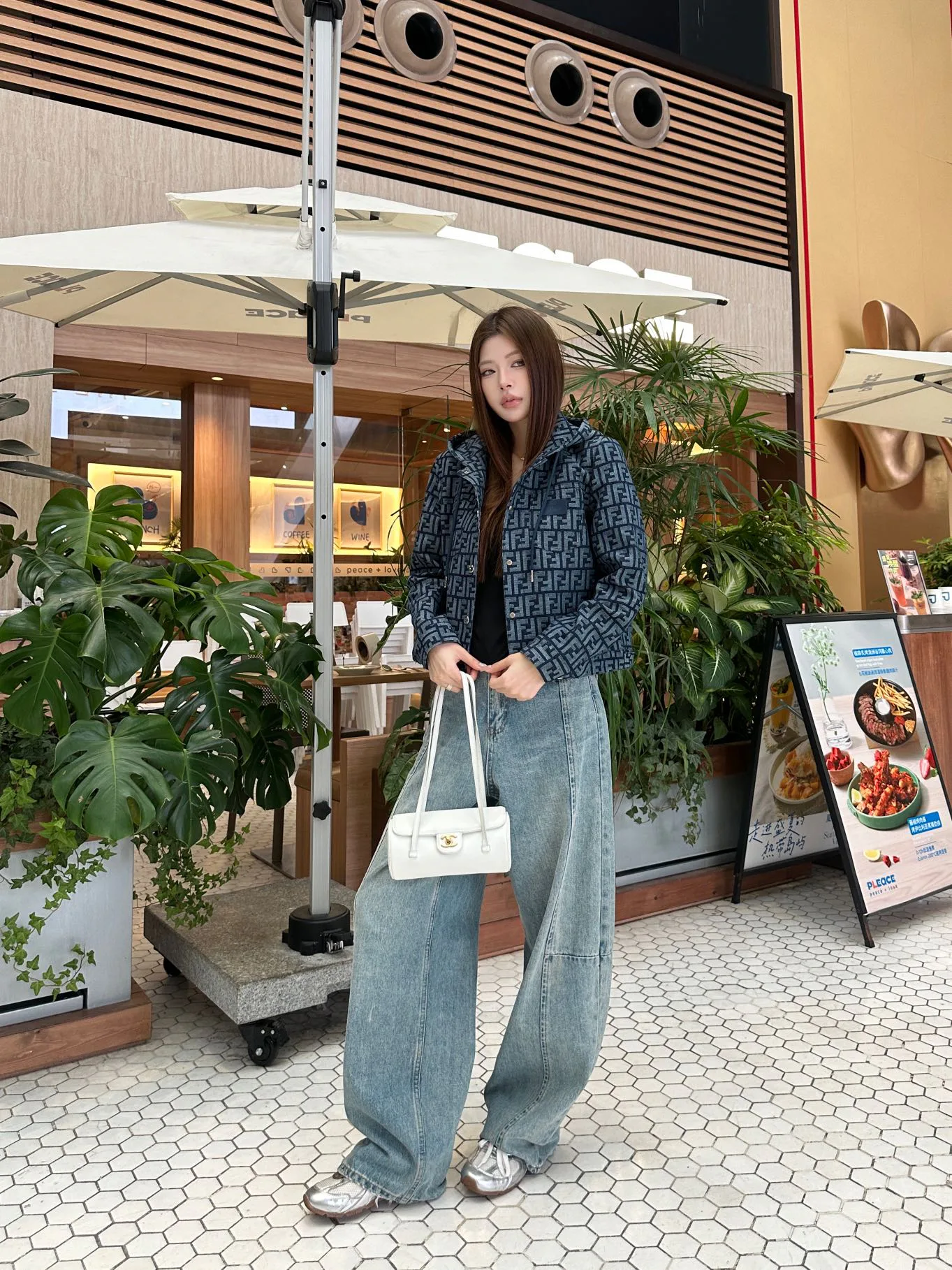 Куртки И Пуховики Женские Fendi 18501778
