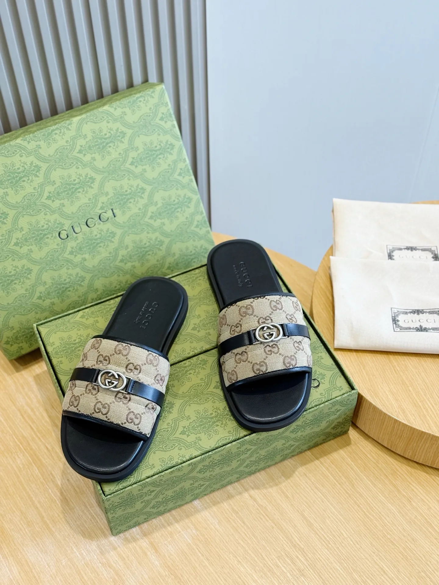 Шлепанцы Мужские Gucci 17349637