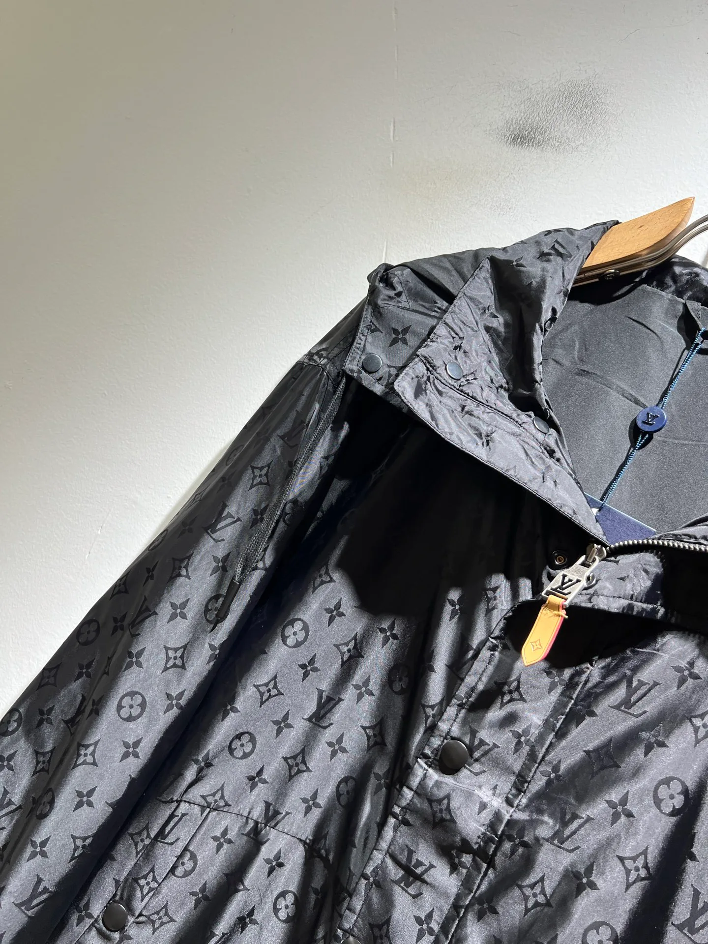 Куртки И Пуховики Мужские Louis Vuitton 10242236
