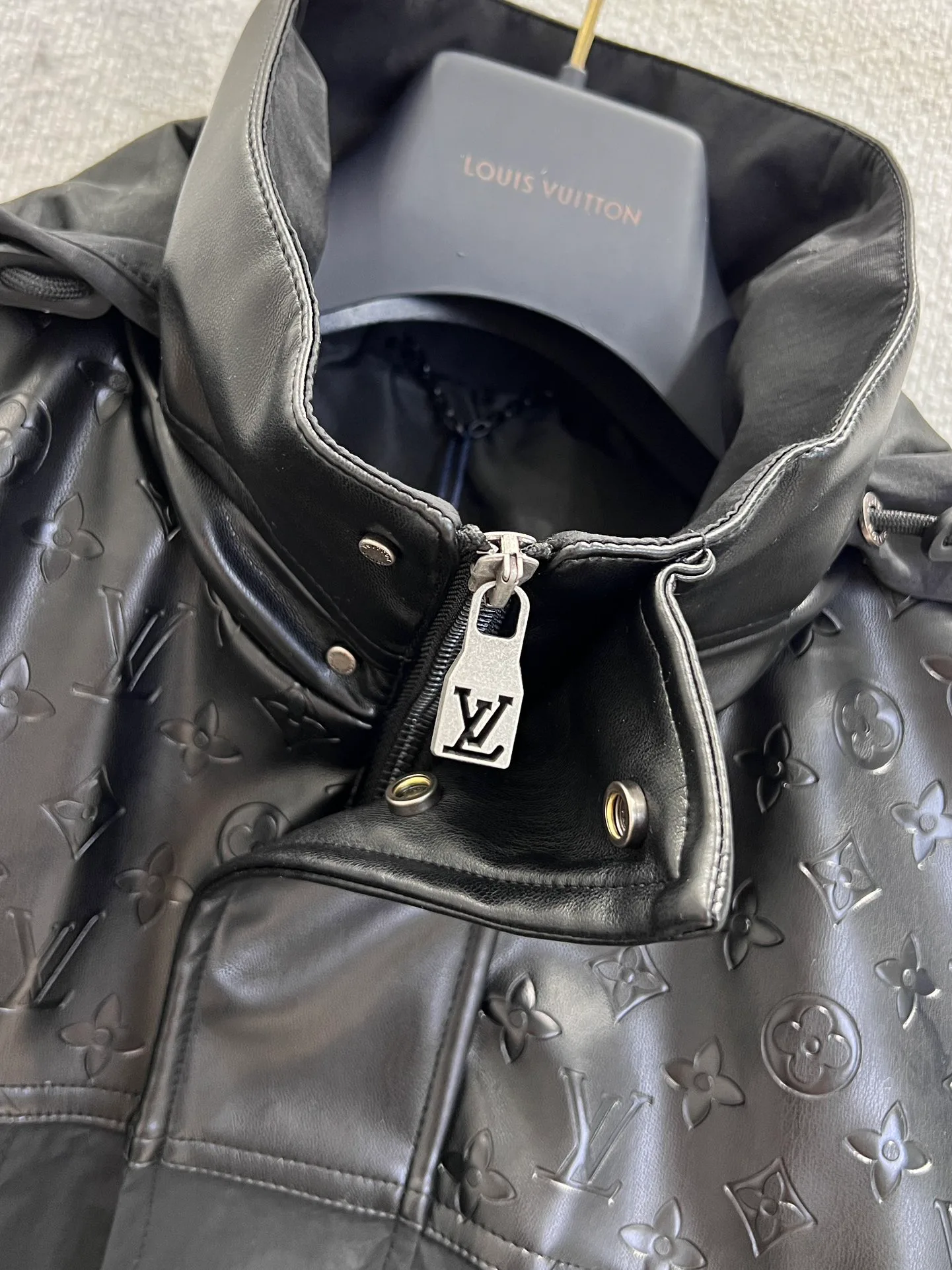 Куртки И Пуховики Женские Louis Vuitton 503196