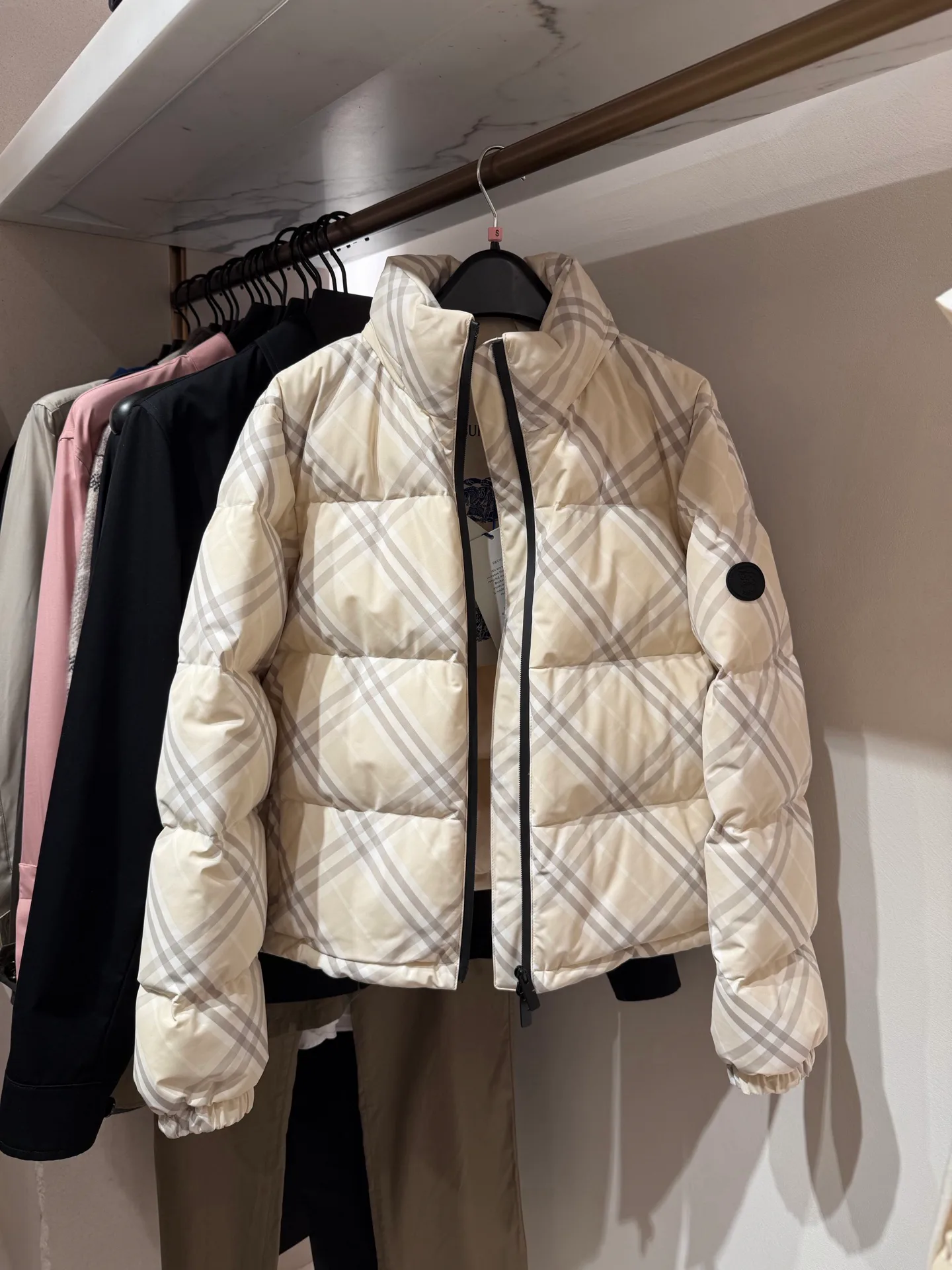 Куртки И Пуховики Женские Burberry 18391887