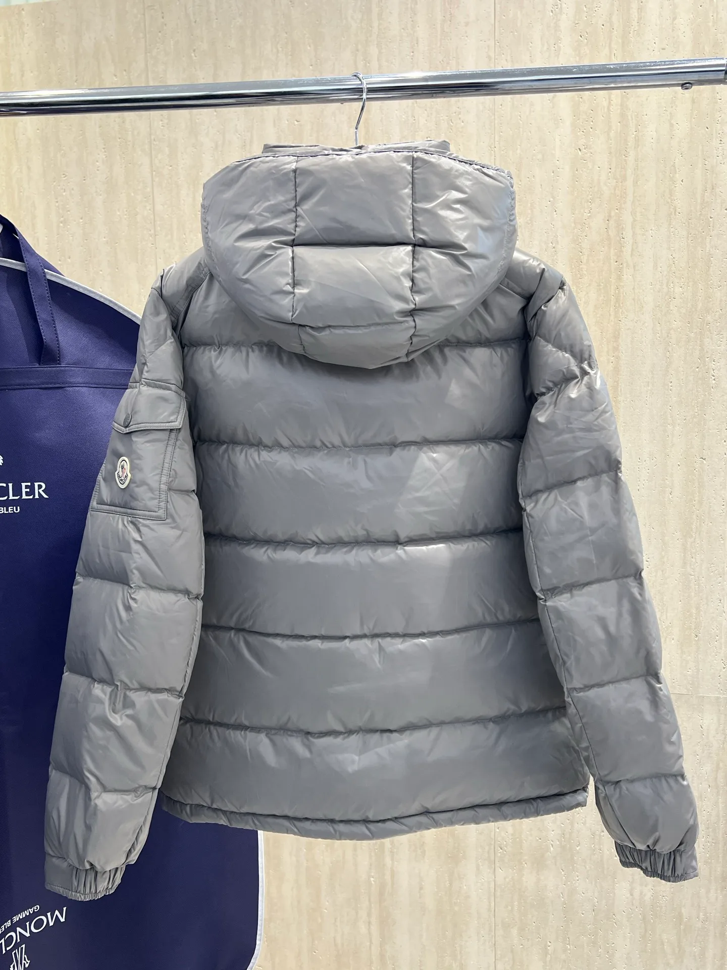 Куртки И Пуховики Женские Moncler 18723404