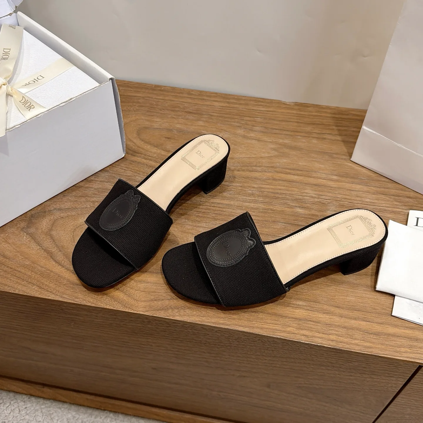 Босоножки Женские Christian Dior 17947087