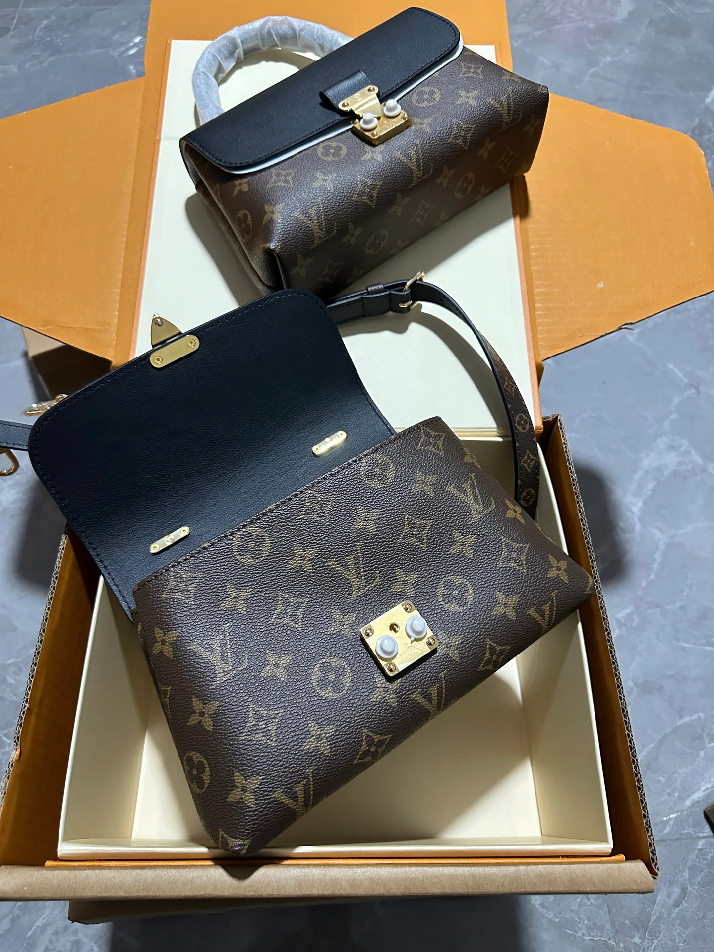 Классические Сумки Женские Louis Vuitton 11669153