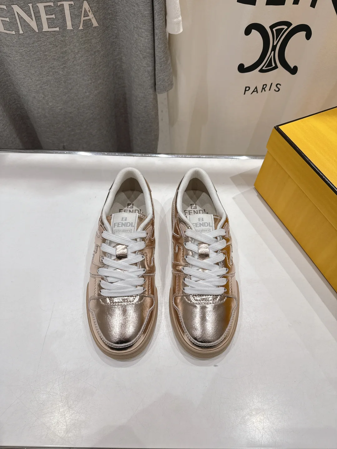 Кроссовки Женские Fendi 17908433