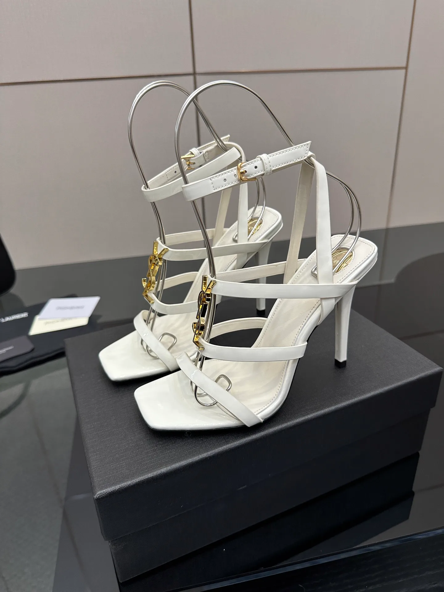 Босоножки Женские Saint Laurent 13164406