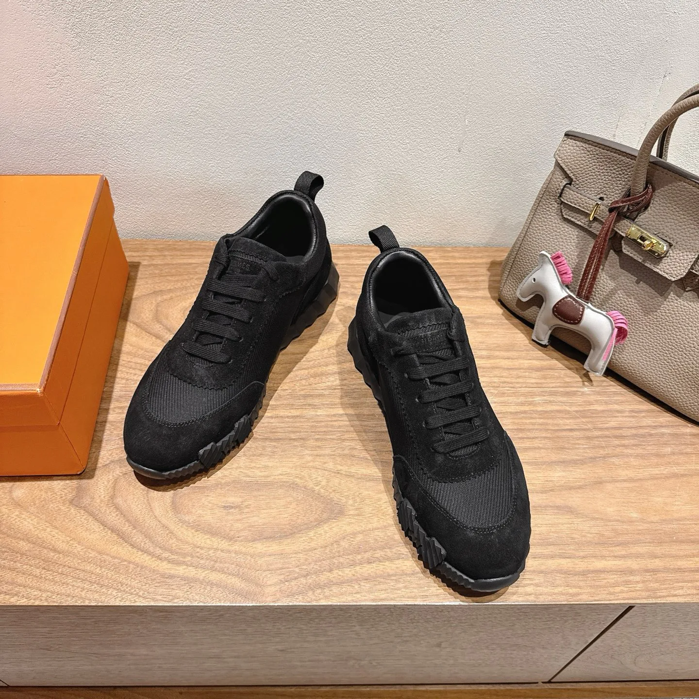 Кроссовки Женские Hermes 18729702