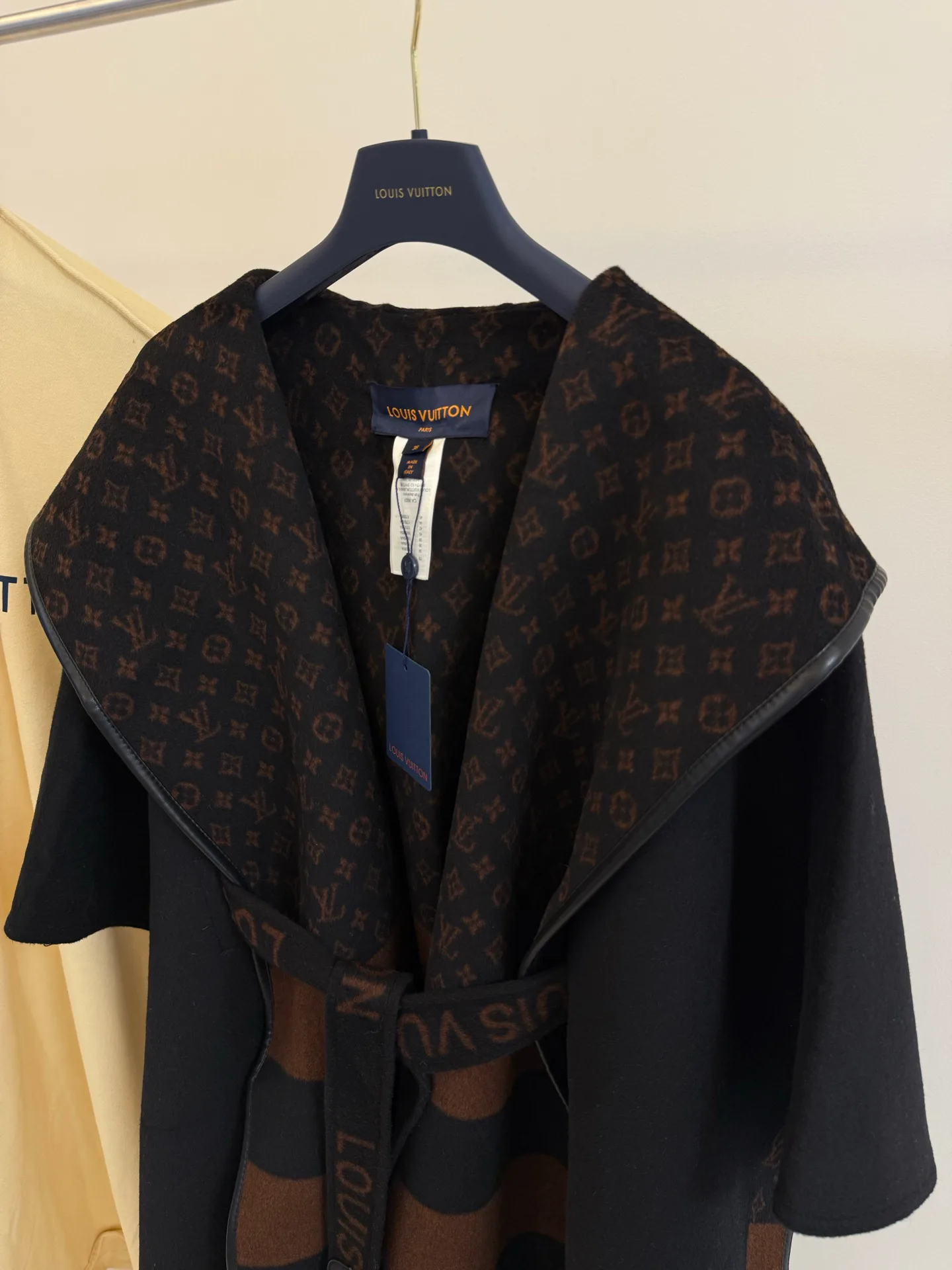 Пальто Женские Louis Vuitton 18601489