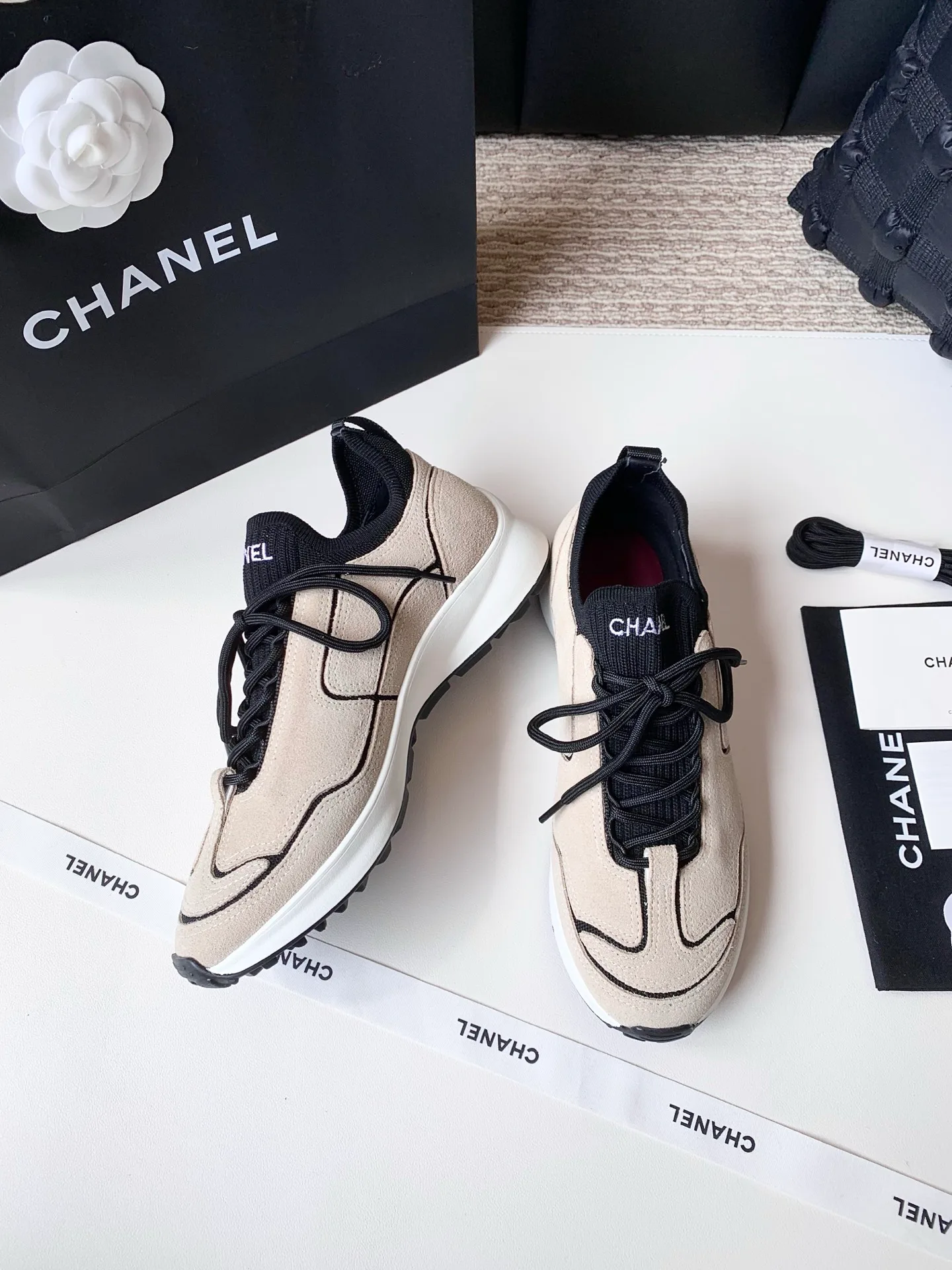 Кроссовки Женские Chanel 17990425