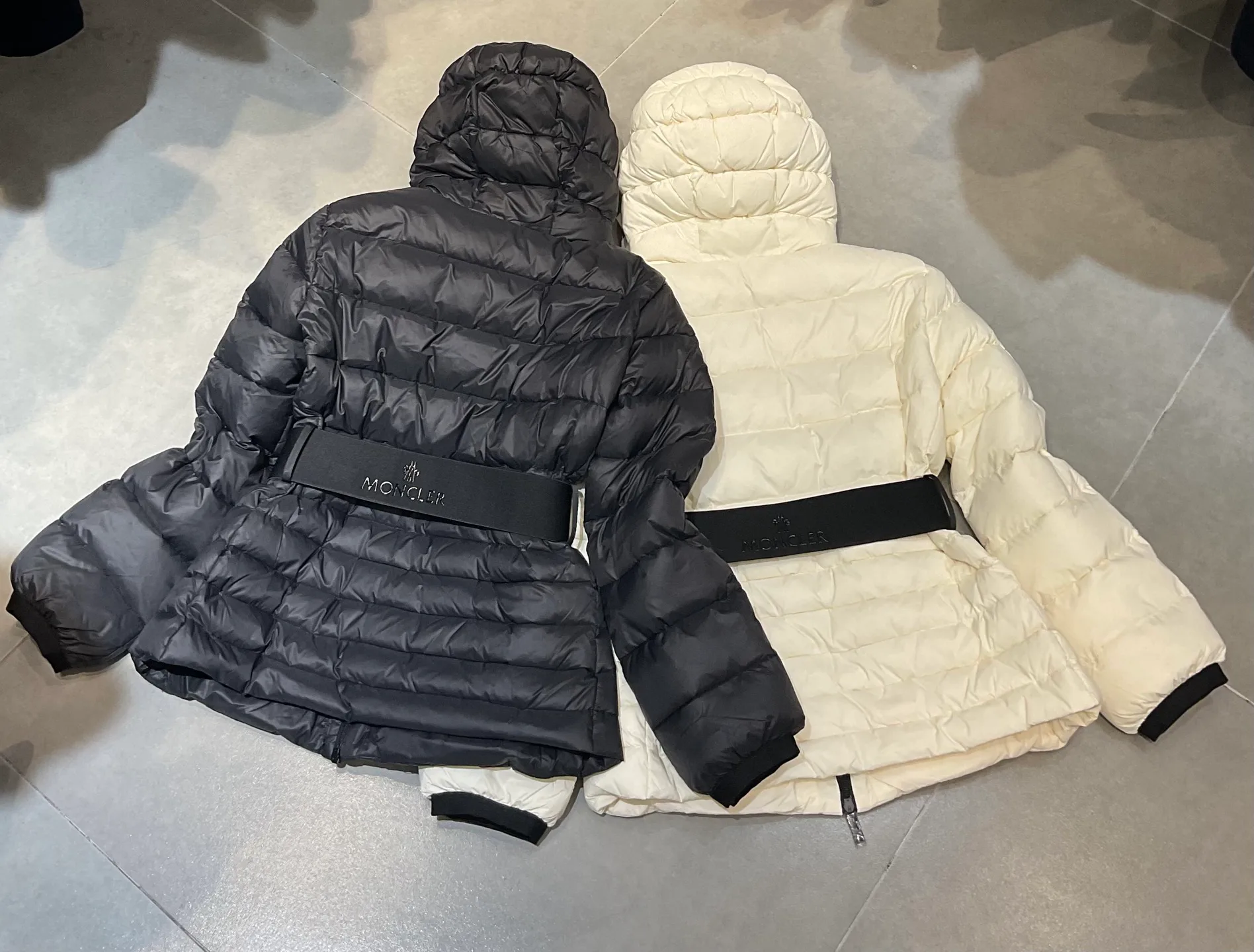 Куртки И Пуховики Женские Moncler 19567582