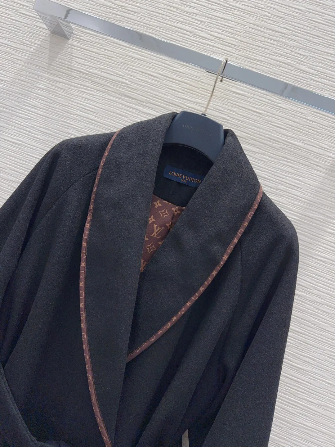Пальто Женские Louis Vuitton 19456591