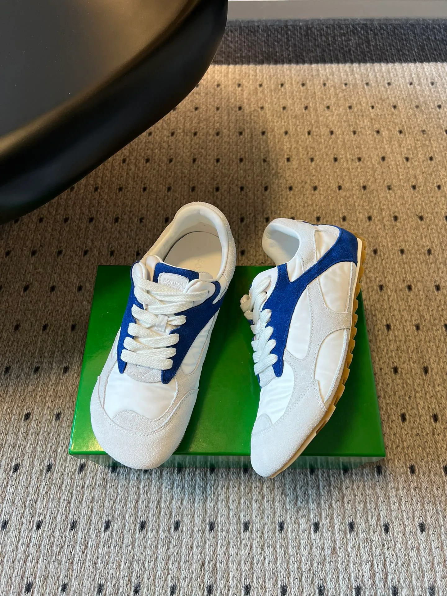 Кроссовки Женские Bottega Veneta 11677135