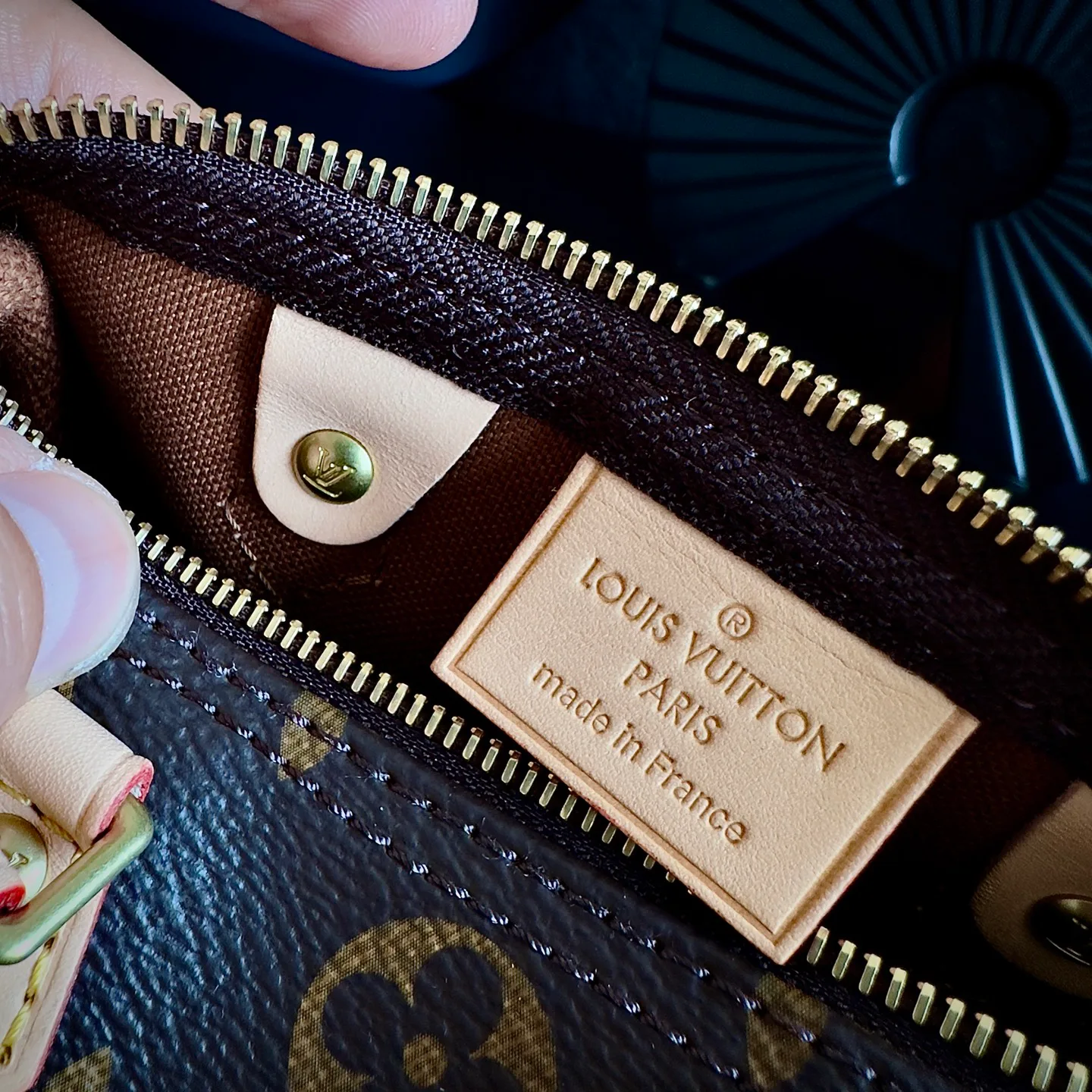 Классические Сумки Женские Louis Vuitton 11886371