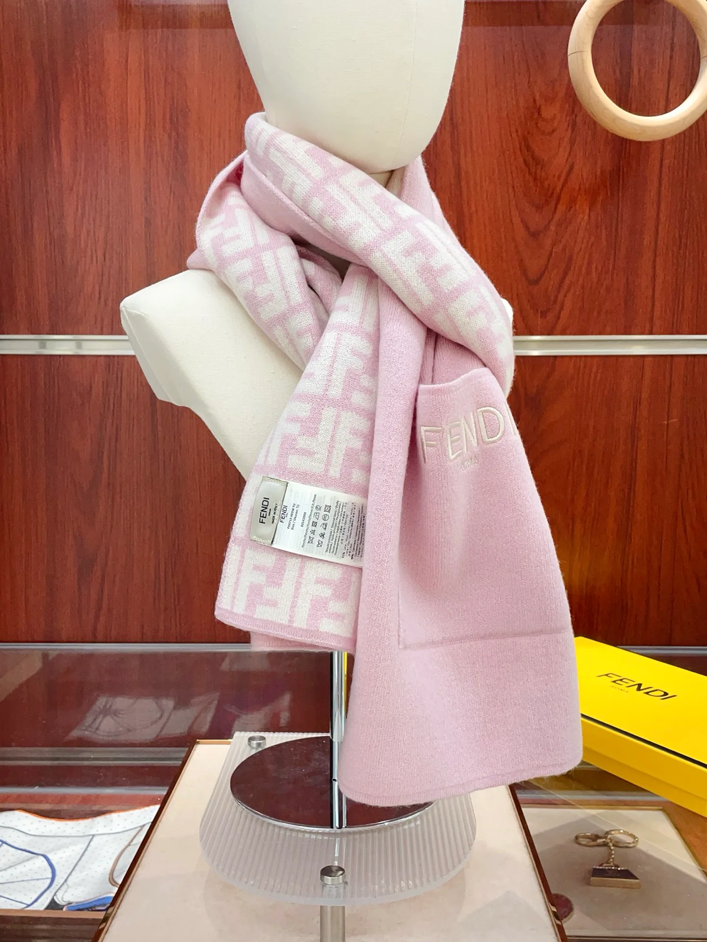 Шарфы Fendi 966245