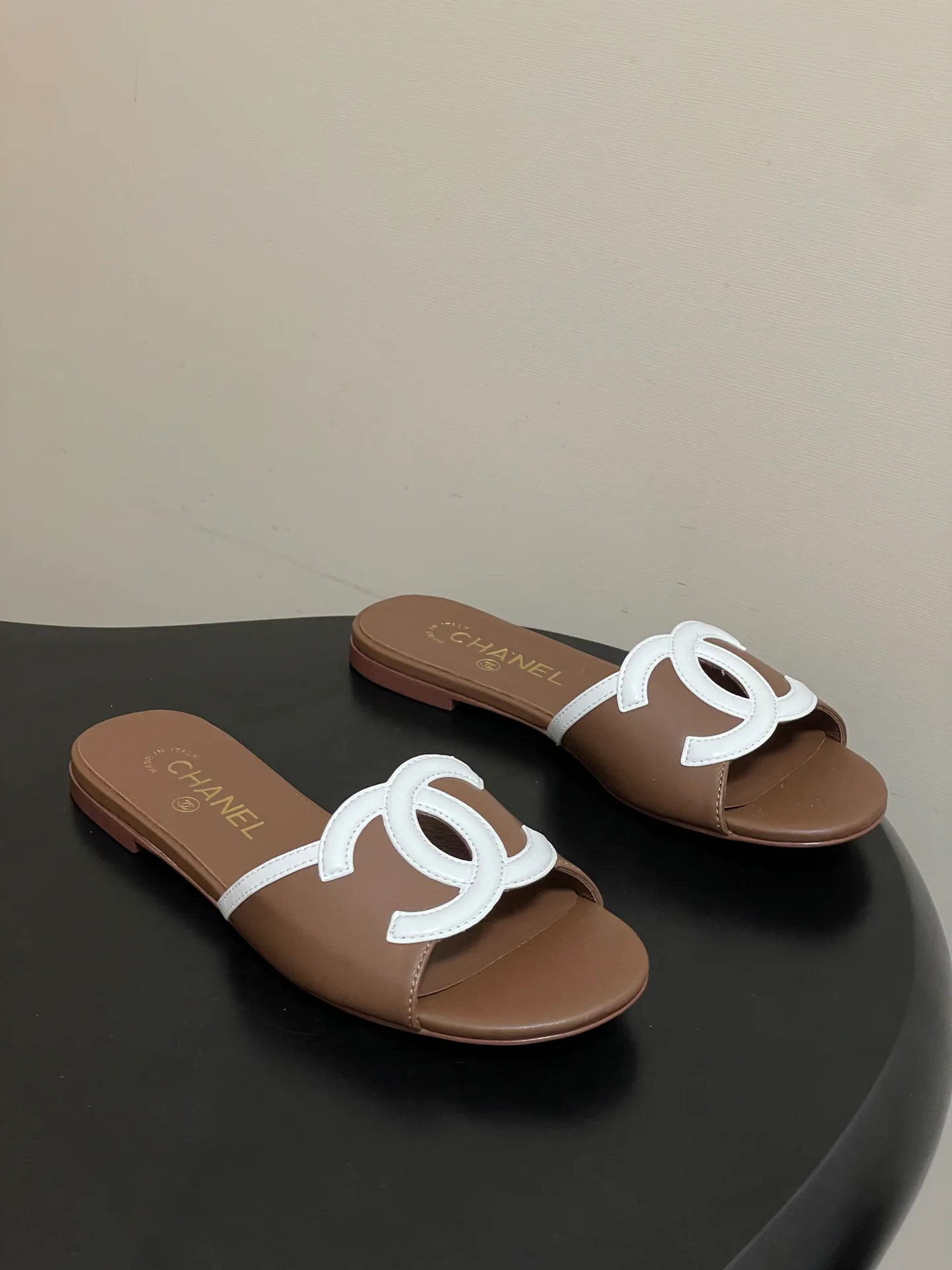 Шлепанцы Женские Chanel 11627615