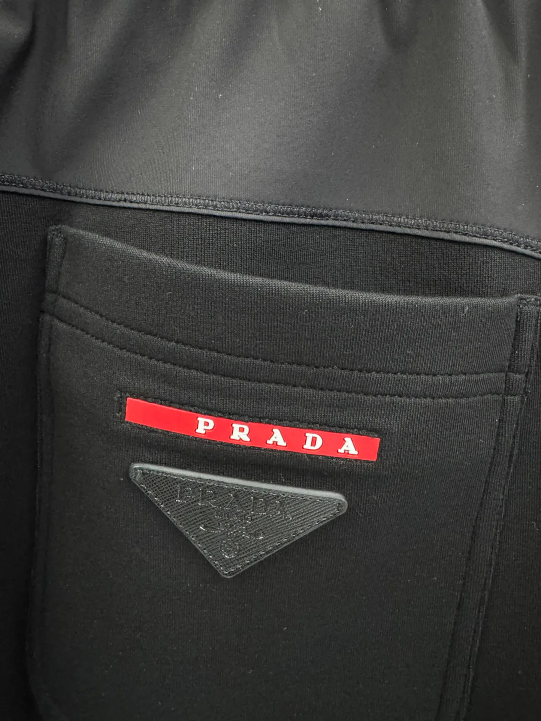 Брюки Мужские Prada 10186991