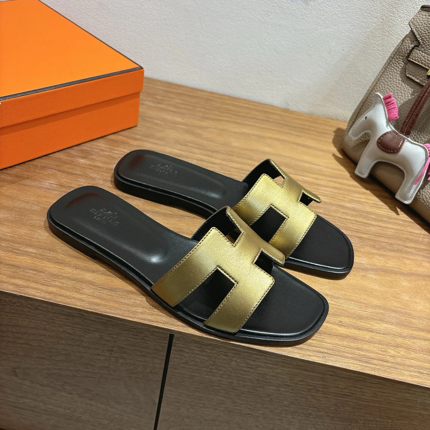 Шлепанцы Женские Hermes 396978