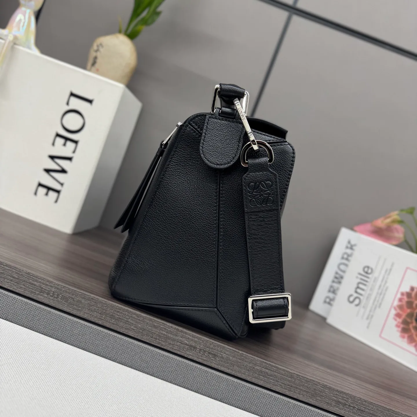 Классические Сумки Женские Loewe 18030336