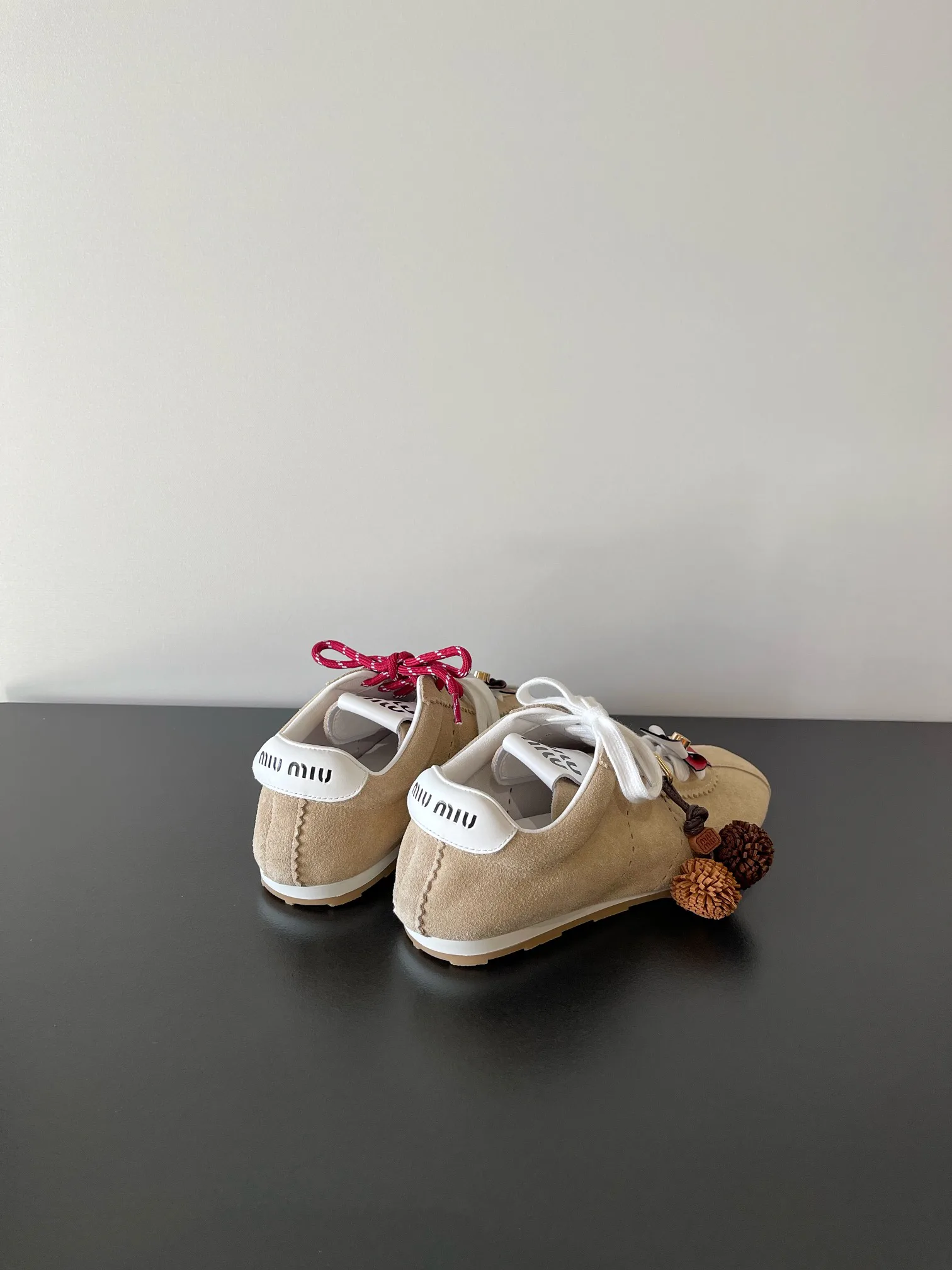 Кроссовки Женские Miu Miu 18703409